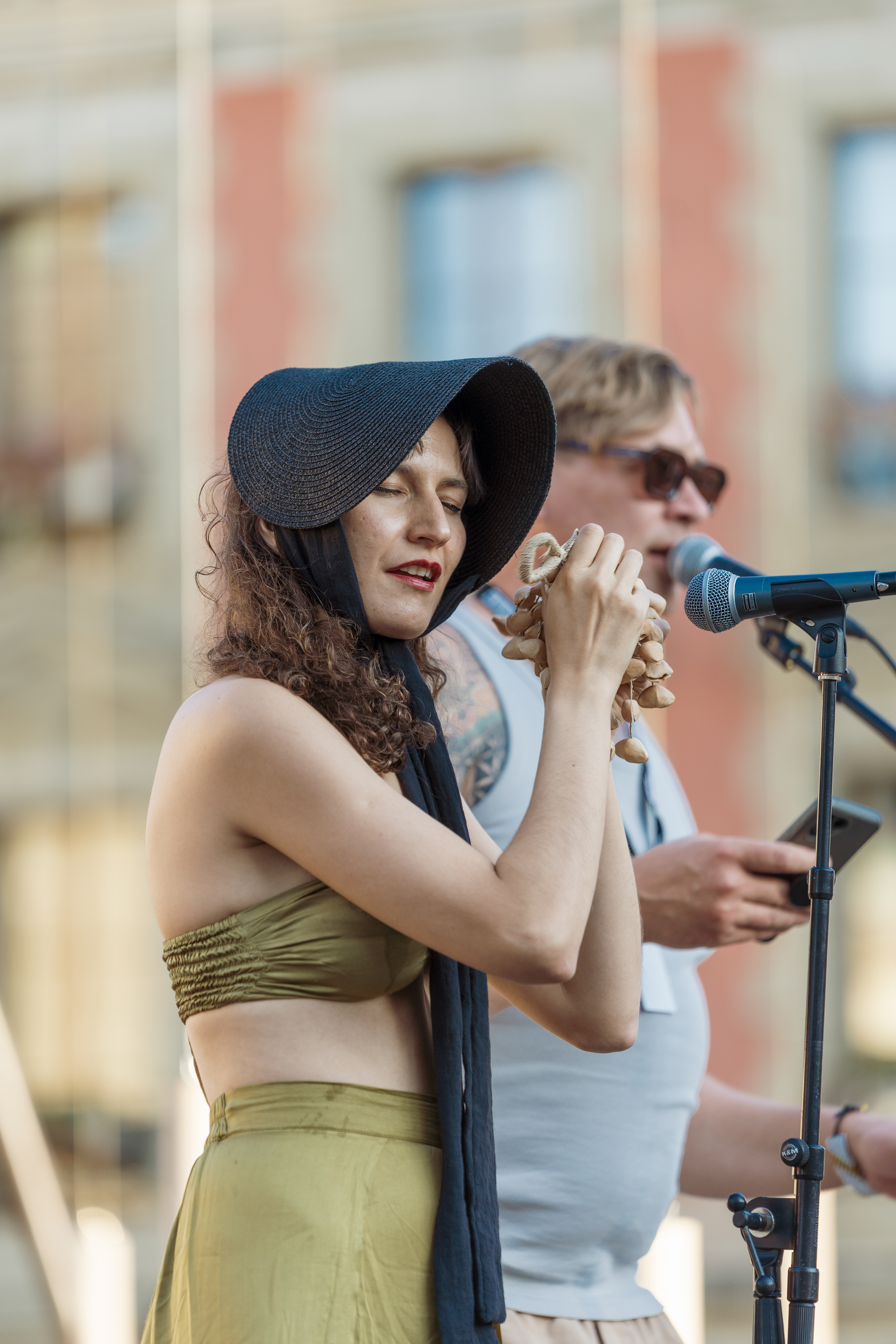 Karen y los remedios © Eddie Taz