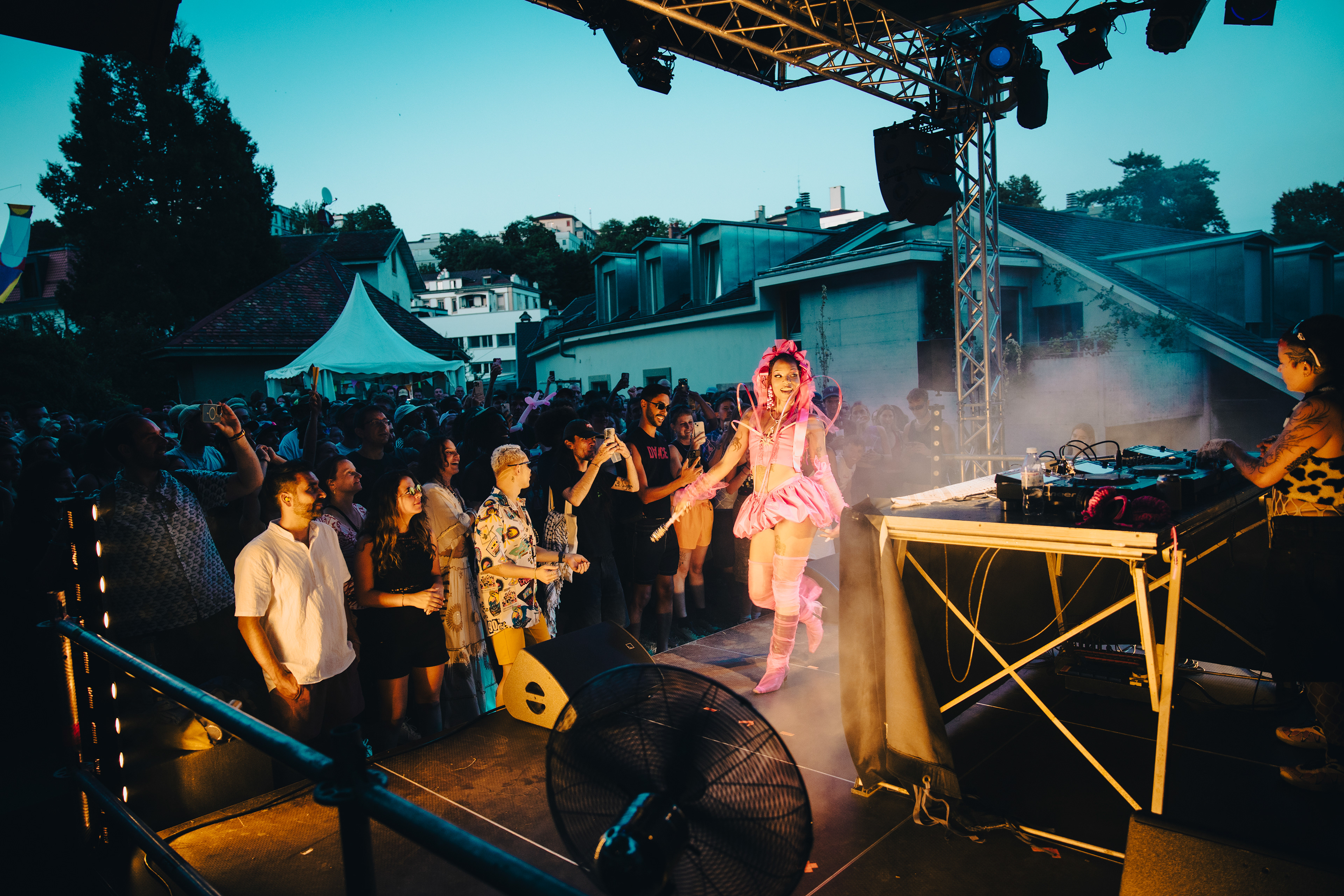 S.O TBD © Nikita Thévoz