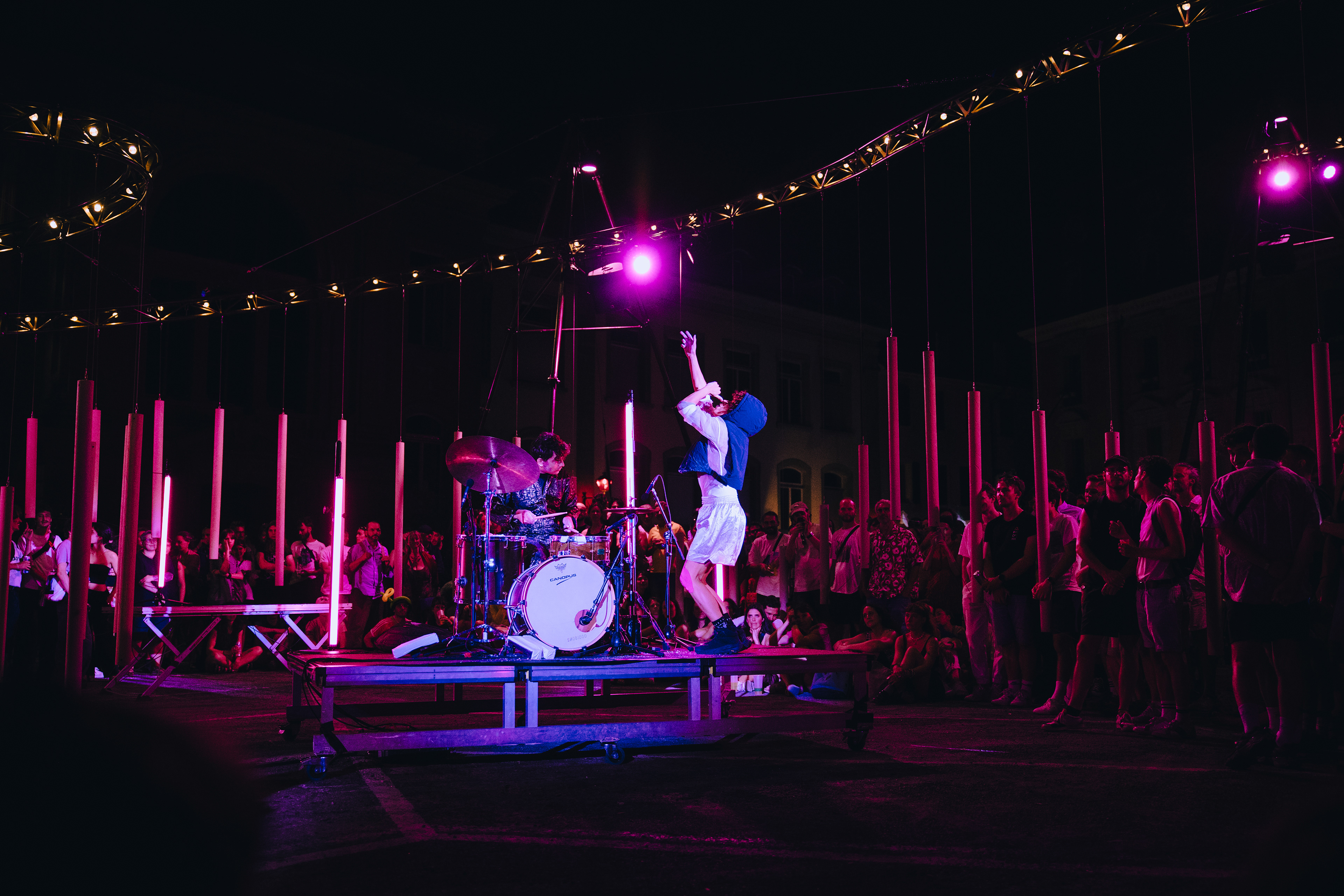 DOWN (single version), Mélissa Guex © Nikita Thévoz