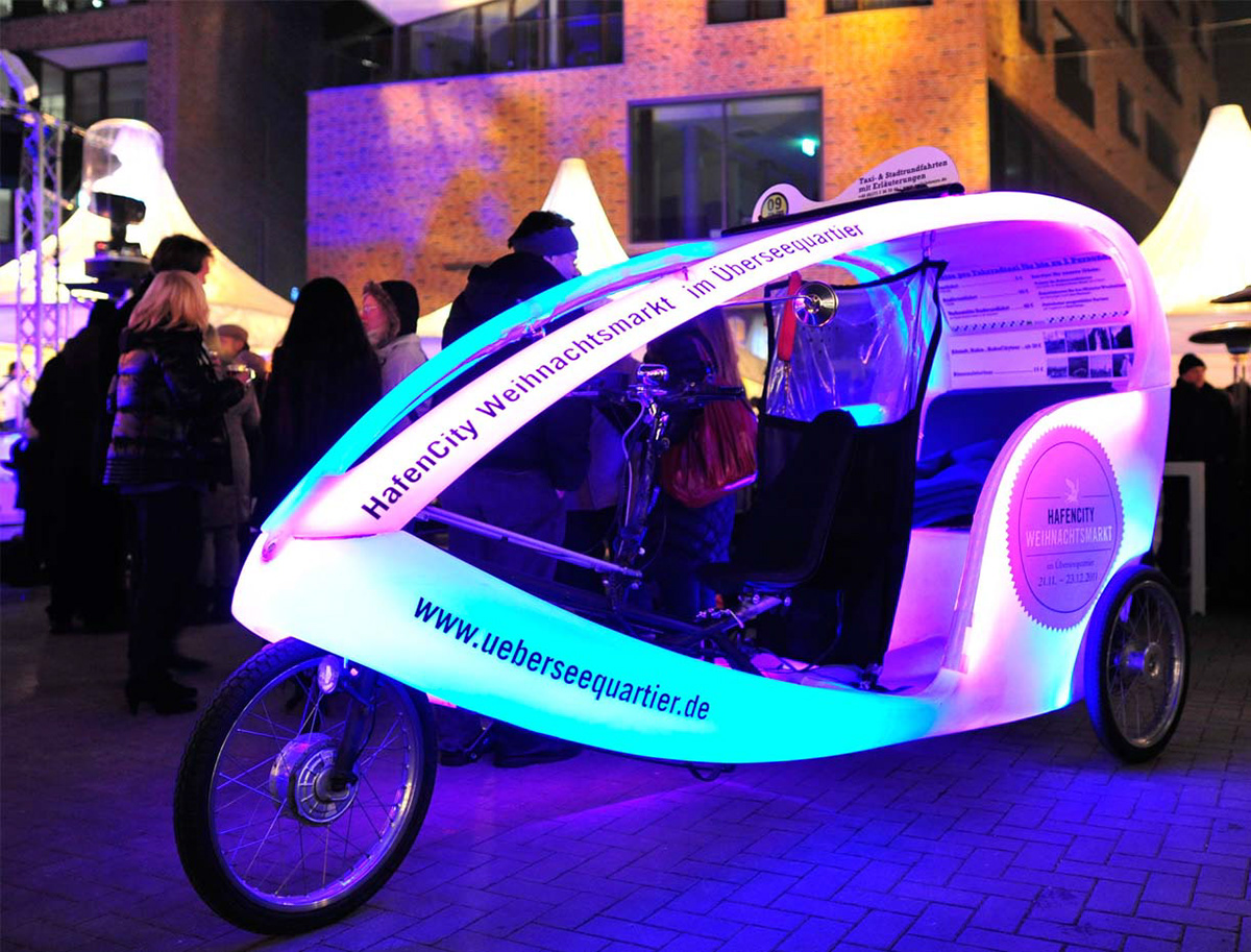 Überseequartier in der HafenCity // City-Light-Bike