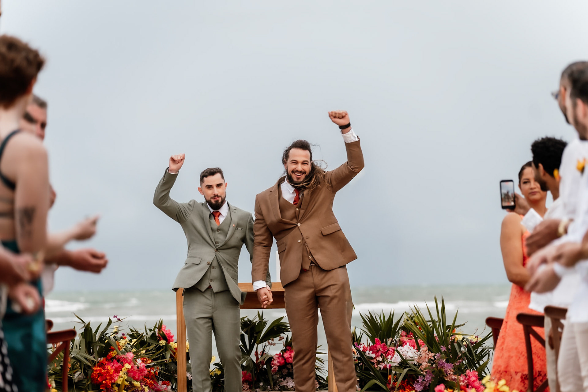 Cerimônia de Casamento homoafetivo na praia em Arraial D' Ajuda Bahia