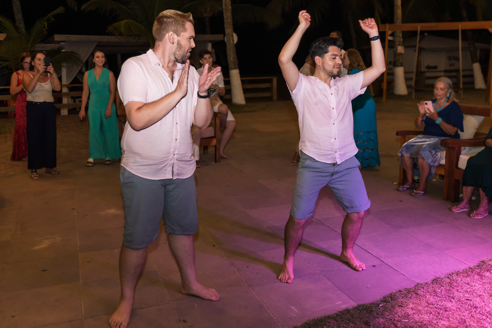Festa de Casamento Gay na Praia em Porto Seguro