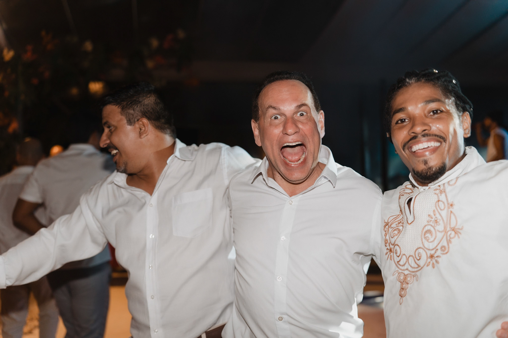 festa de casamento na praia em Arraial d' Ajuda