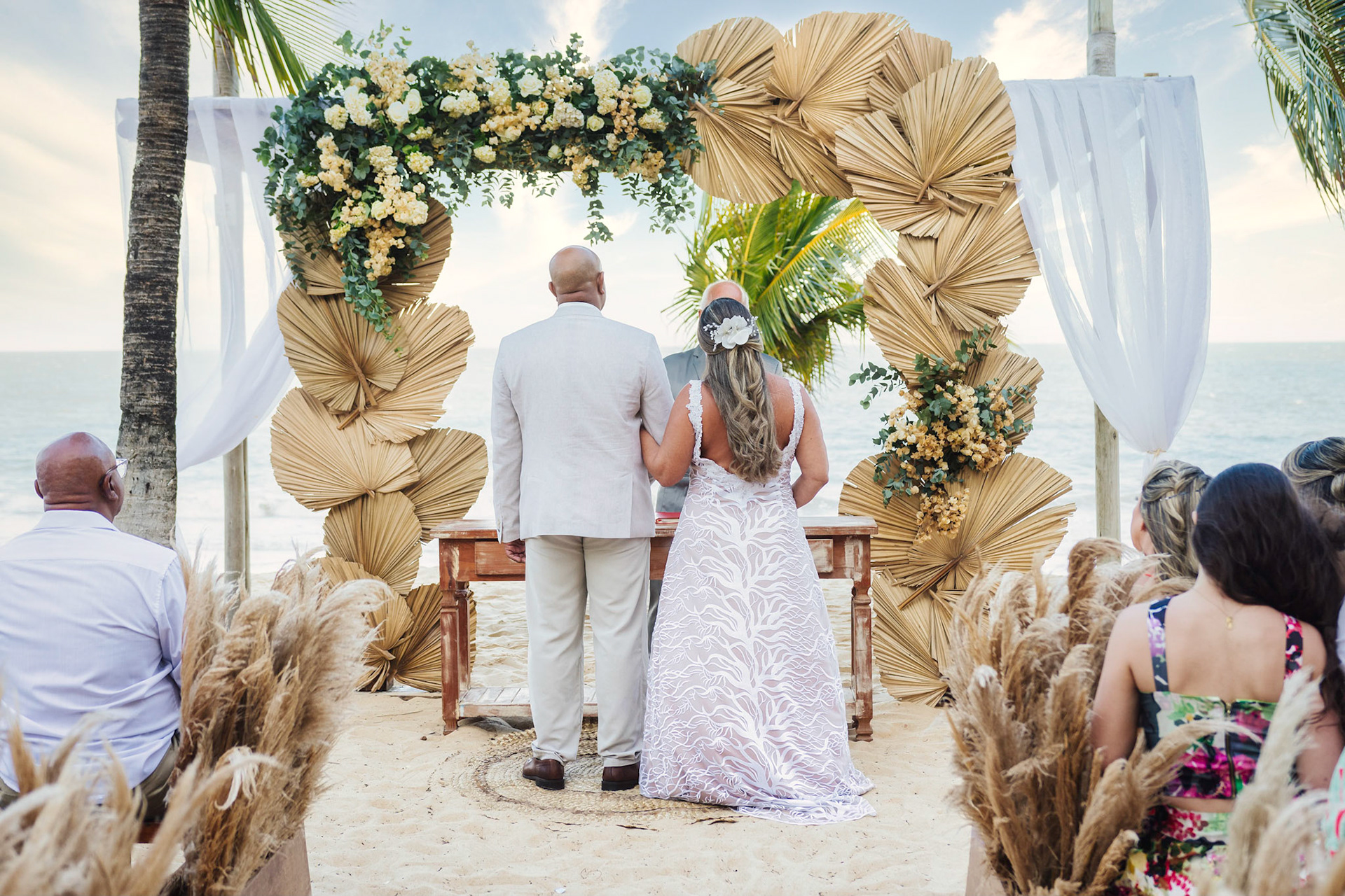 Casamento na Praia de Taperapuã em Porto Seguro
