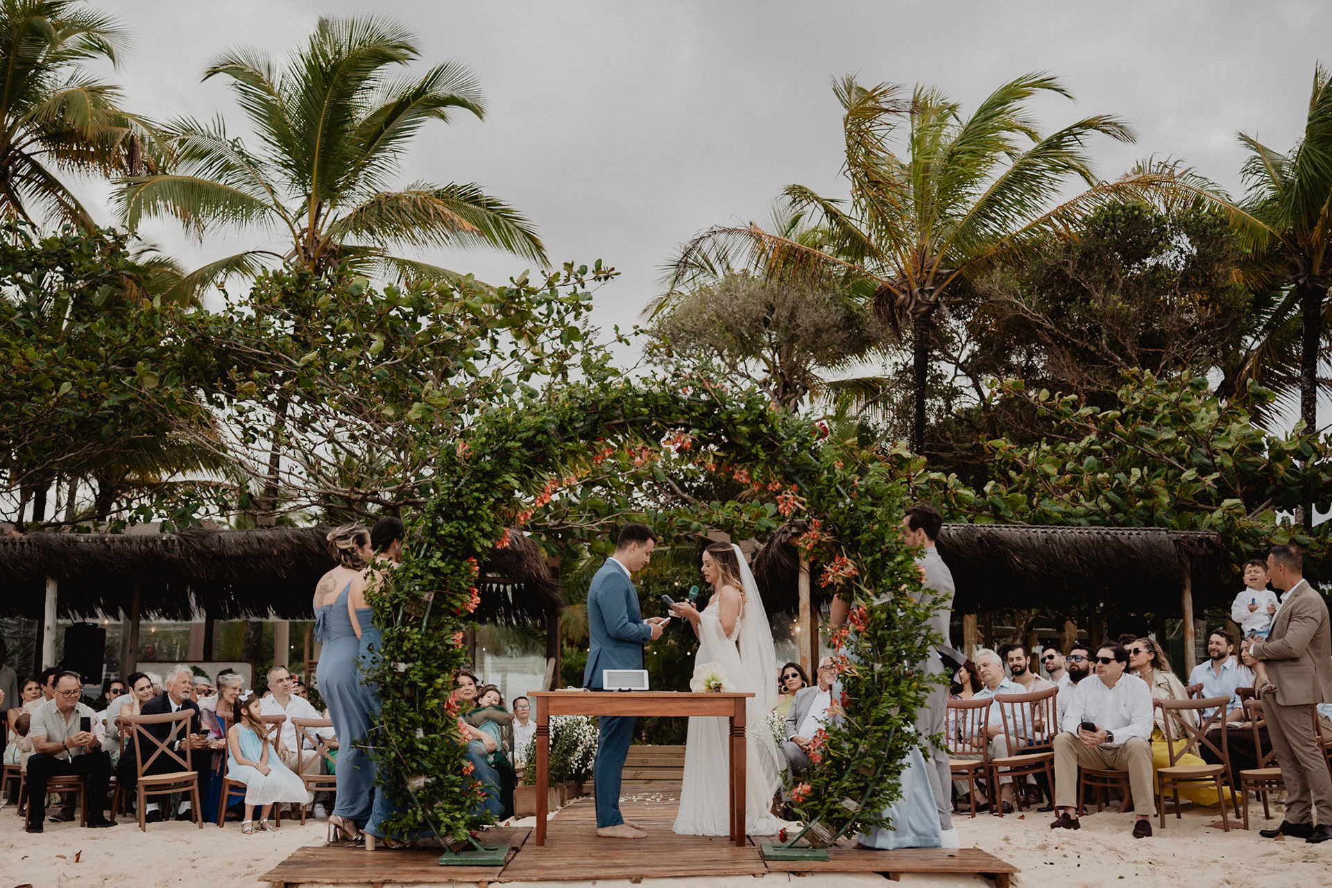 Cerimônia de Casamento na praia em Arraial D' Ajuda Bahia