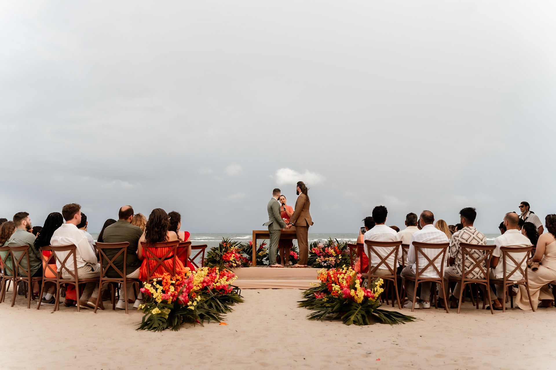 Cerimônia de Casamento gay na praia em Porto Seguro Bahia