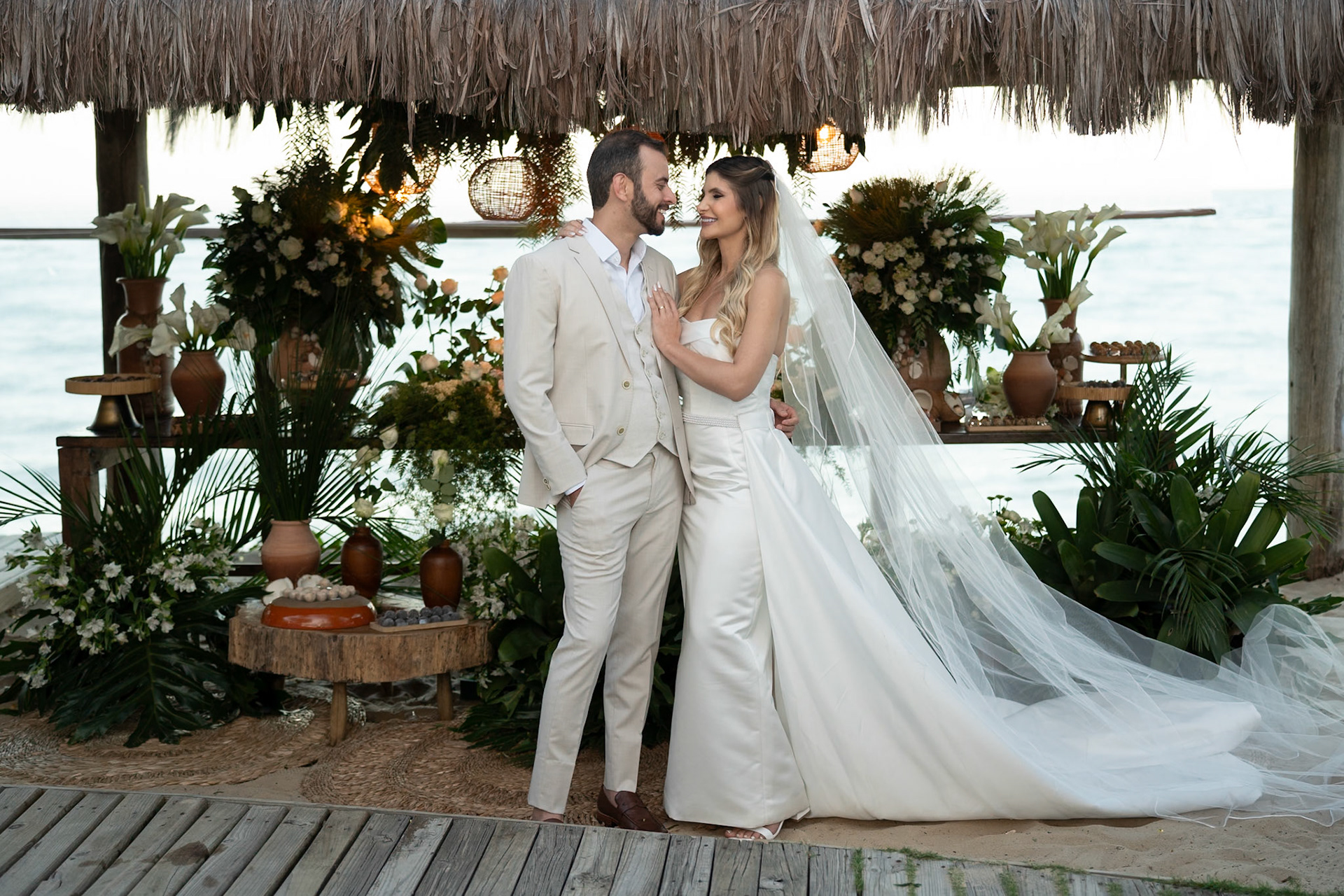 Ensaio de Casamento na Praia em Arraial da Ajuda Bahia