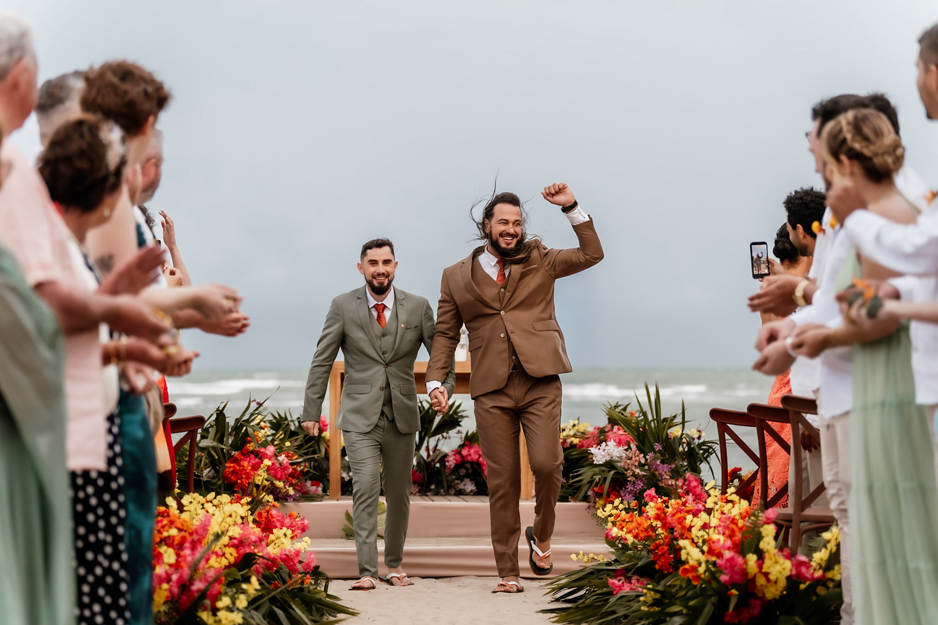 Cerimônia de Casamento gay na praia em Arraial D' Ajuda Bahia