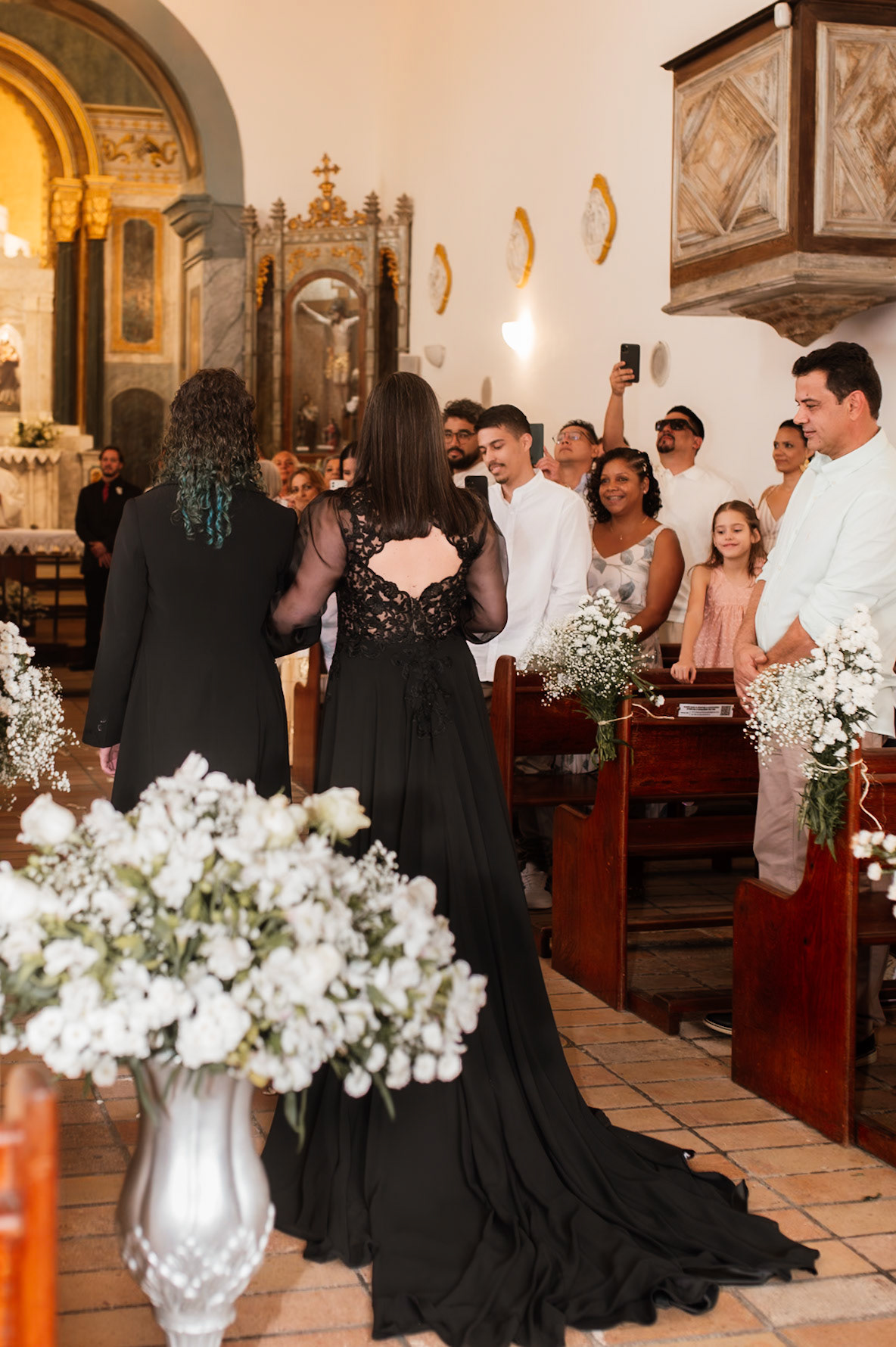 Noiva de Preto na Igreja Nossa Senhora D' Ajuda 
