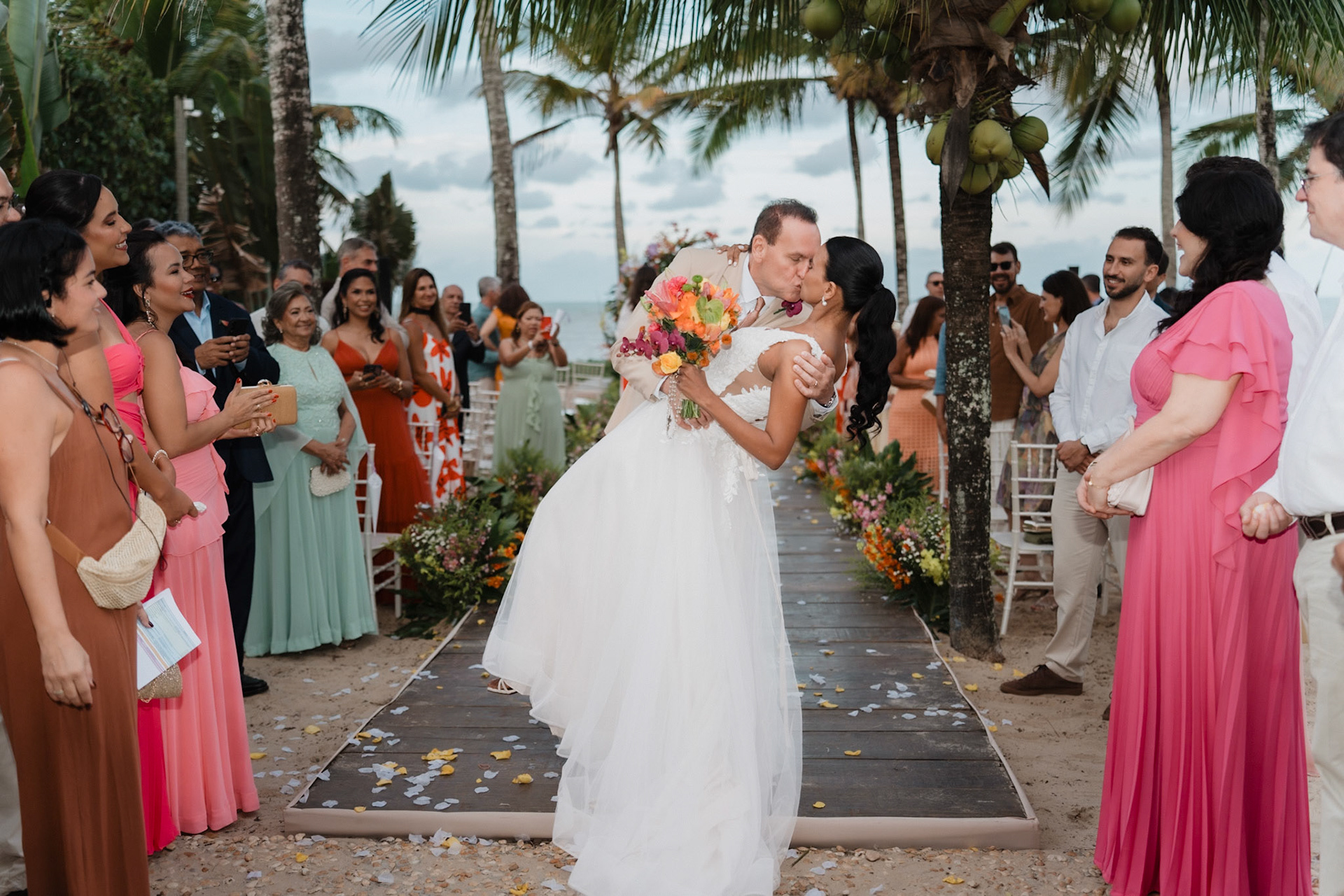 cerimônia de casamento na praia em Arraial D'Ajuda