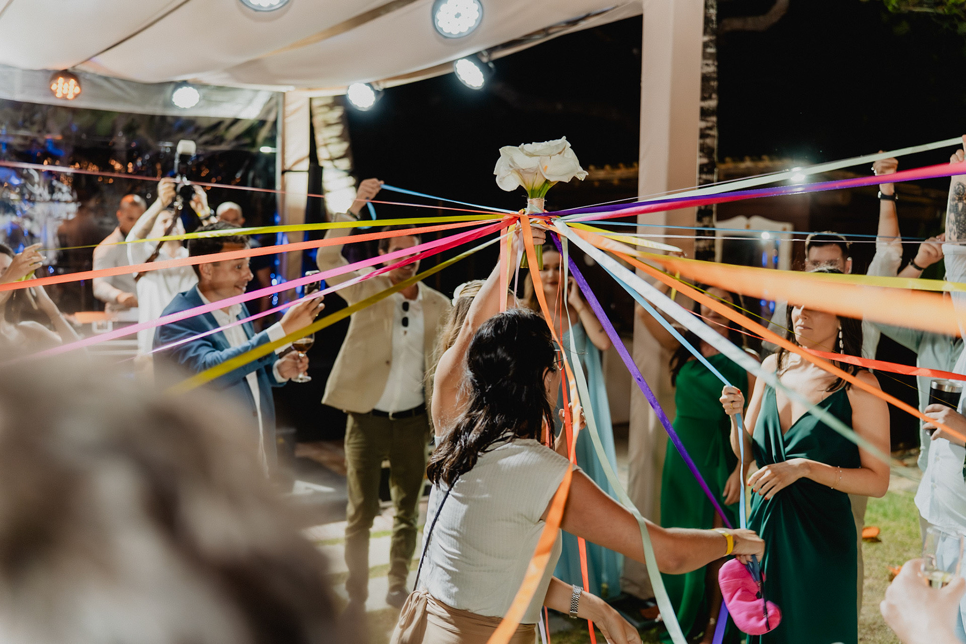 Buquê de fitas no Casamento em Arraial D' Ajuda Bahia