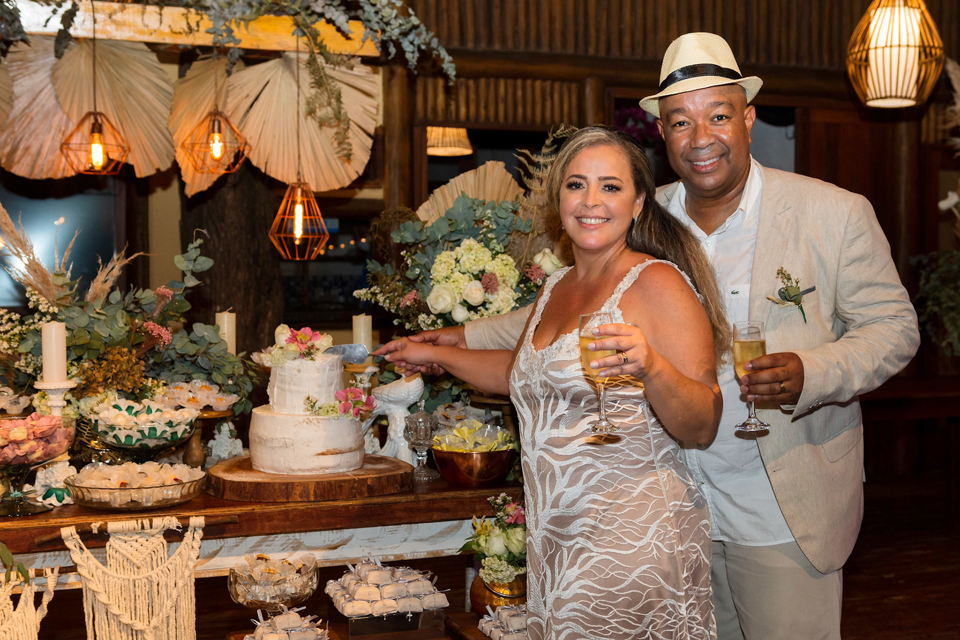 Festa de Casamento na Cabana Malibu em Porto Seguro