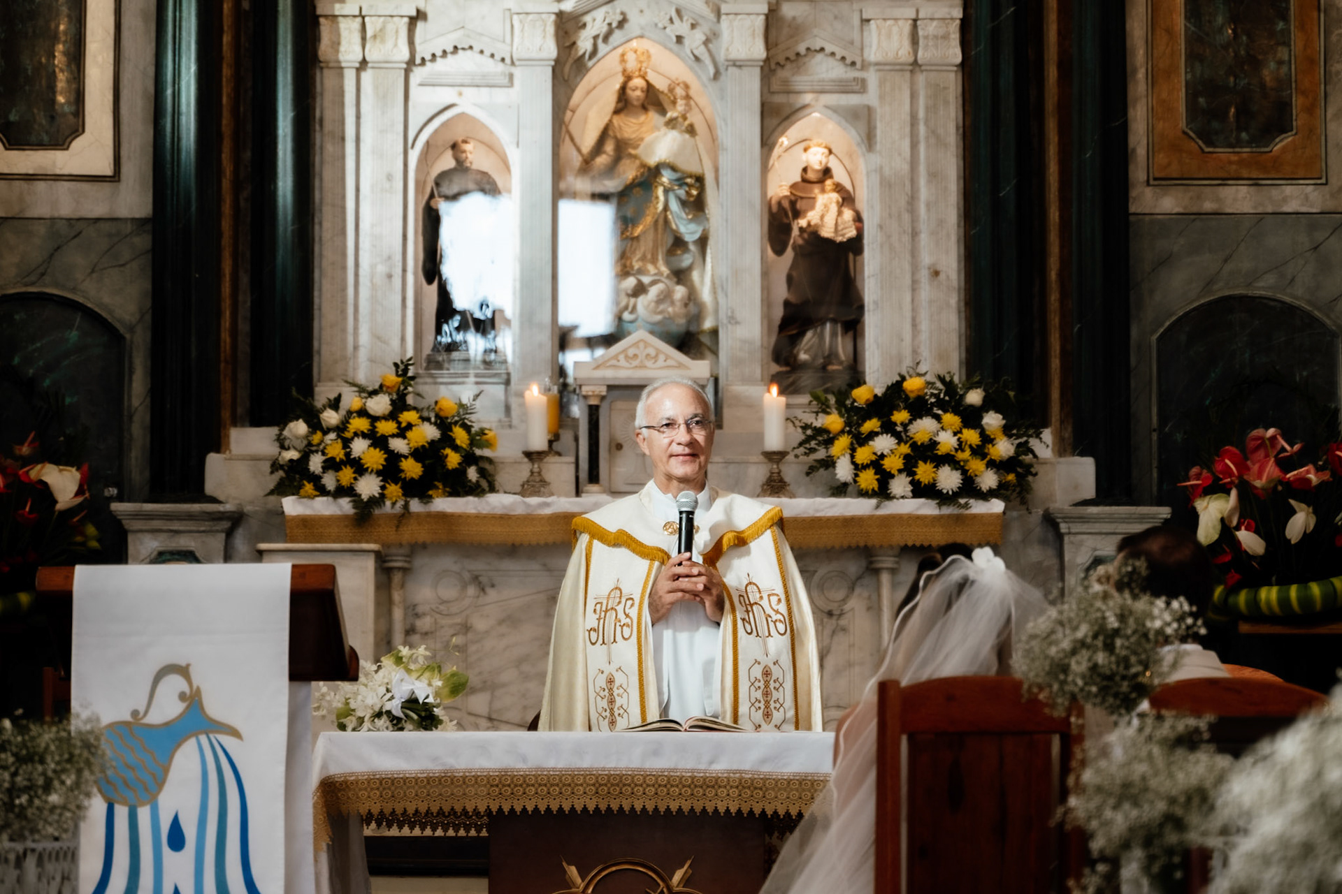 Cerimônia de Casamento na Igreja em Arraial da Ajuda Bahia