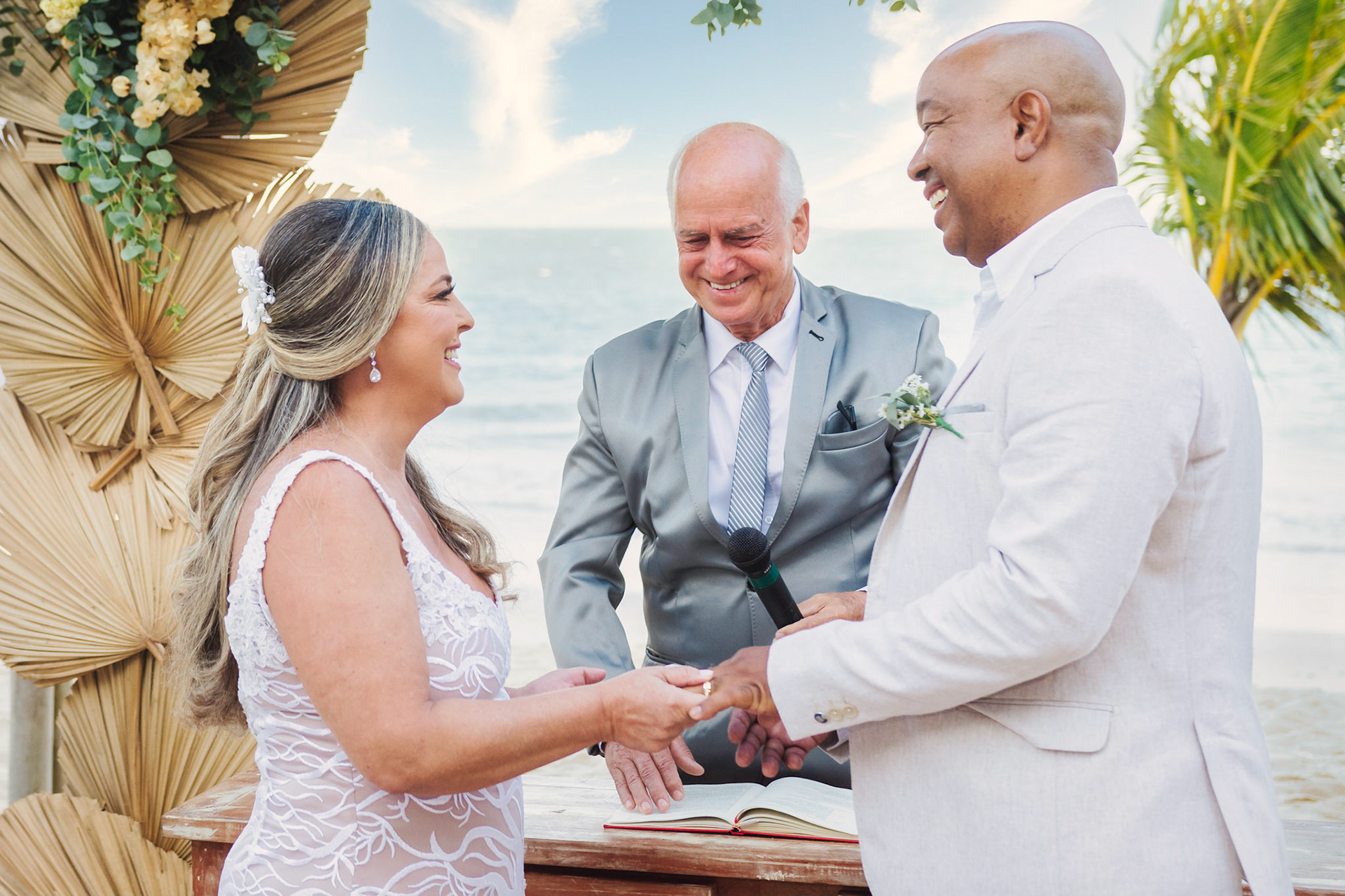 Casamento na Praia de Taperapuã em Porto Seguro