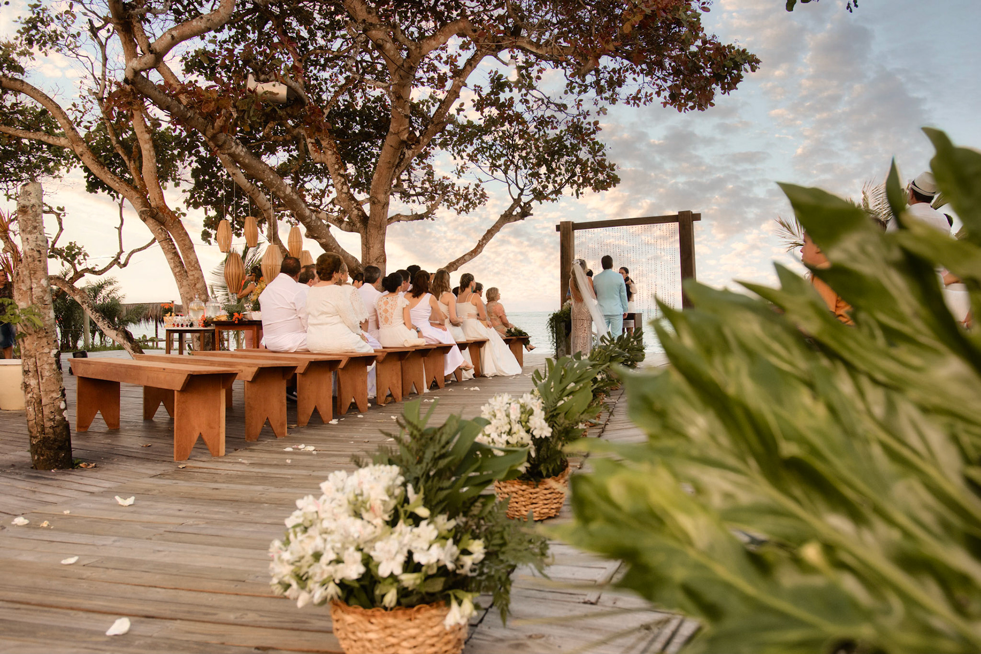 Cerimônia de casamento na praia em Porto Seguro