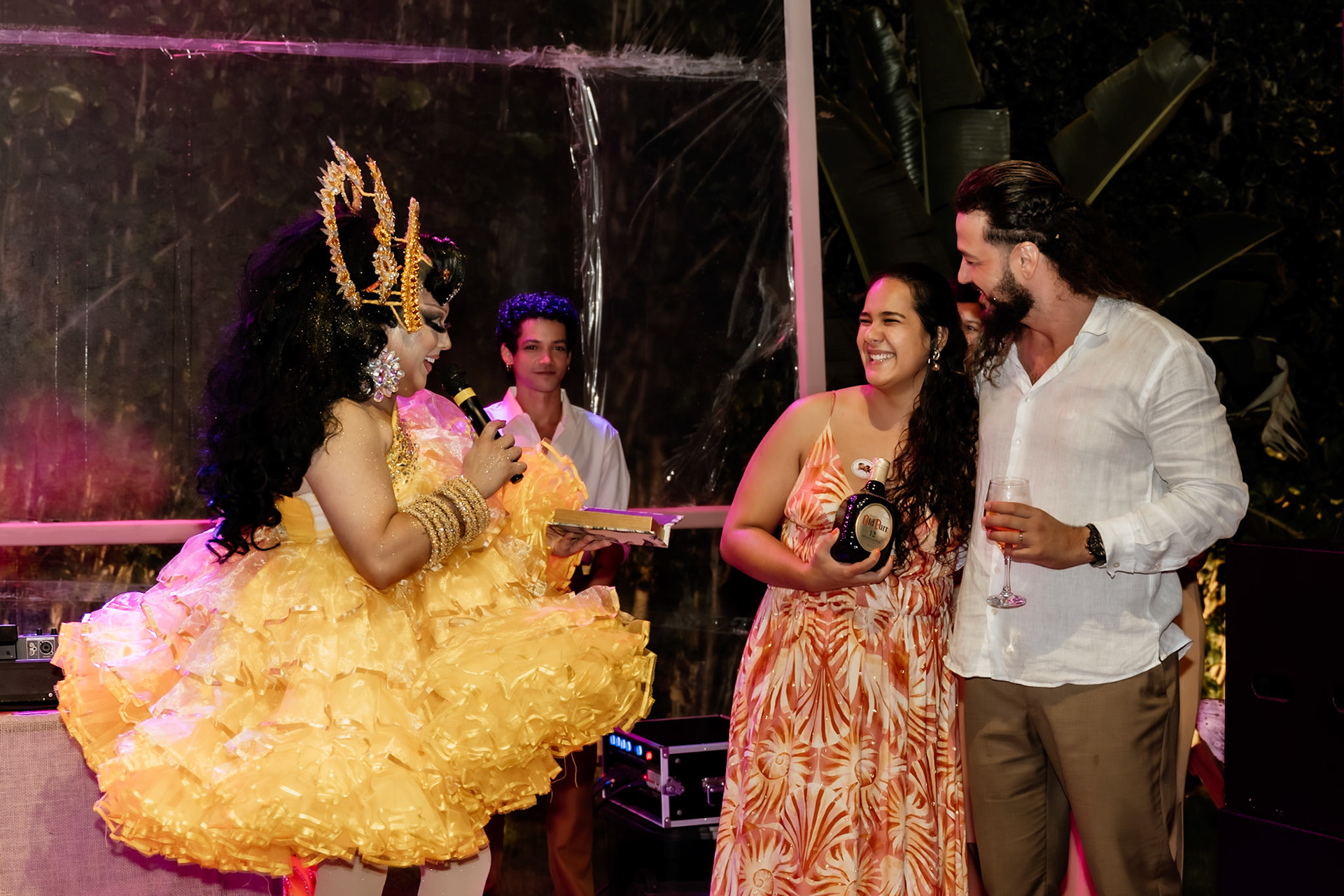 Aysha Pink Festa de Casamento gay em Arraial D'Ajuda Bahia