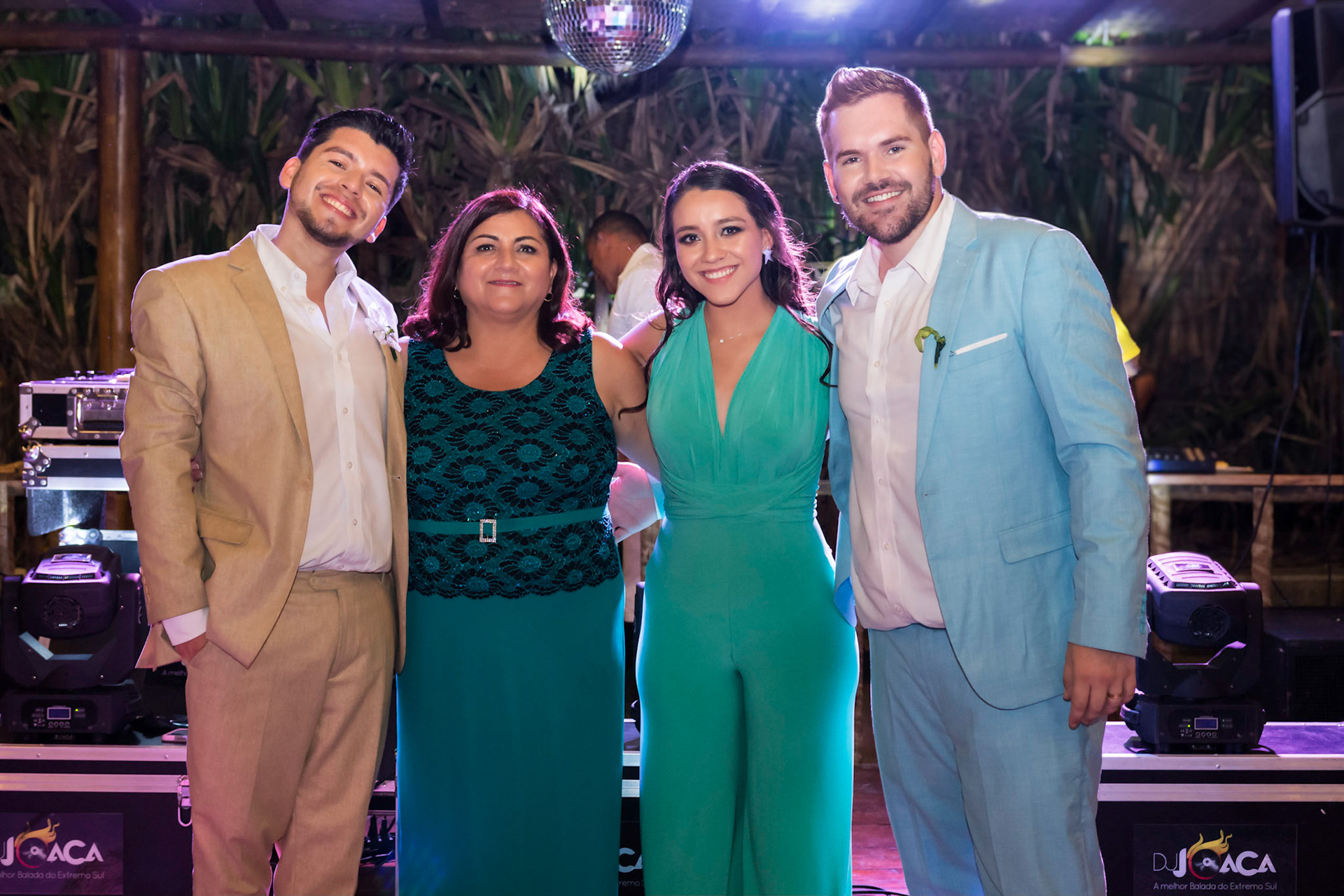 Festa de Casamento Gay na Praia em Porto Seguro