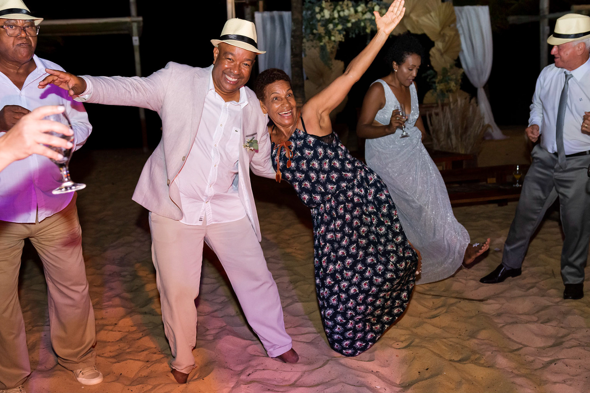 Festa de Casamento na Cabana Malibu em Porto Seguro