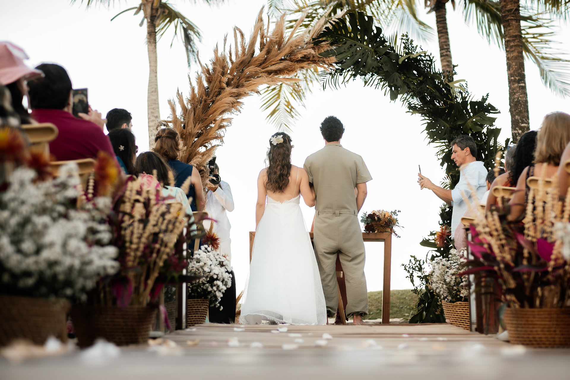 Cerimônia de casamento na praia em Arraial d'Ajuda