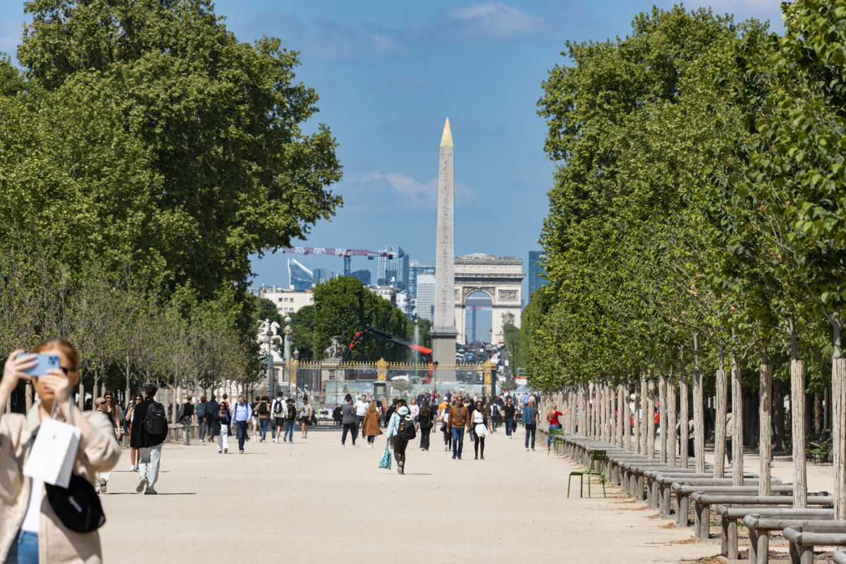 Through the Arc de Triomphe to La Defense
