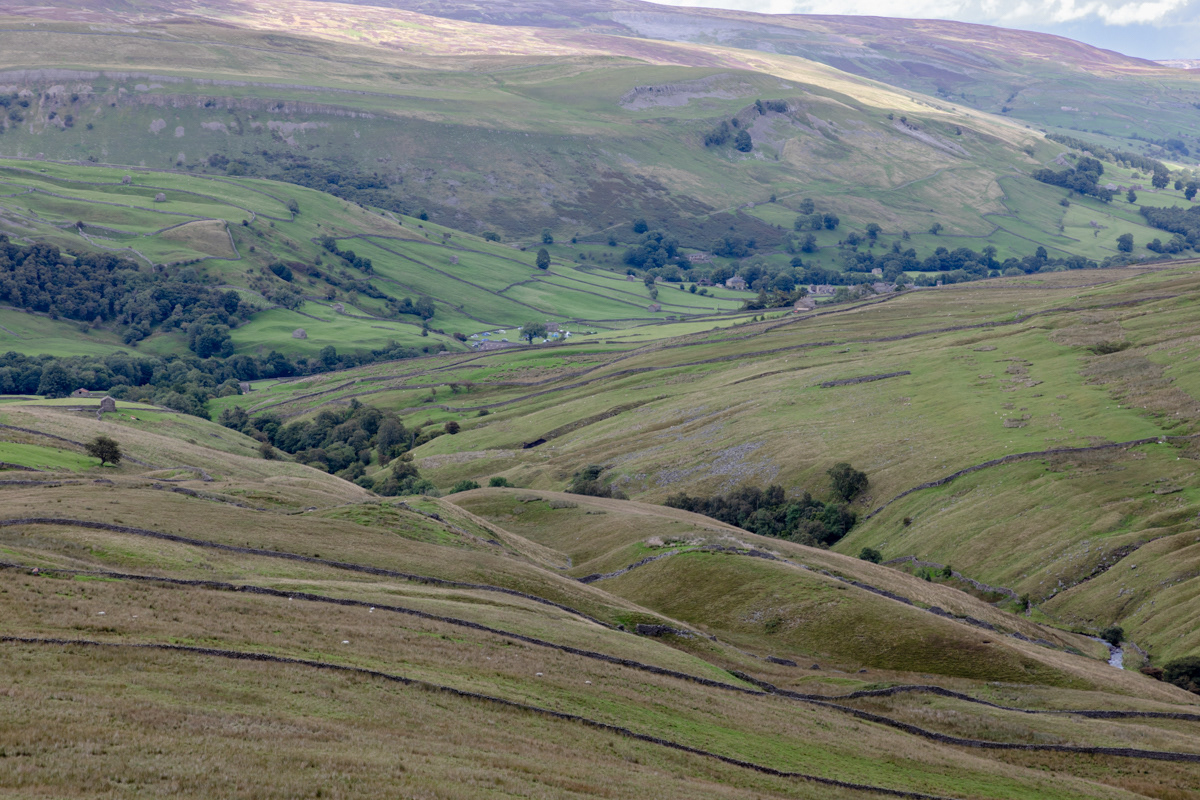 From Buttertubs Pass to Muker, Swaledale