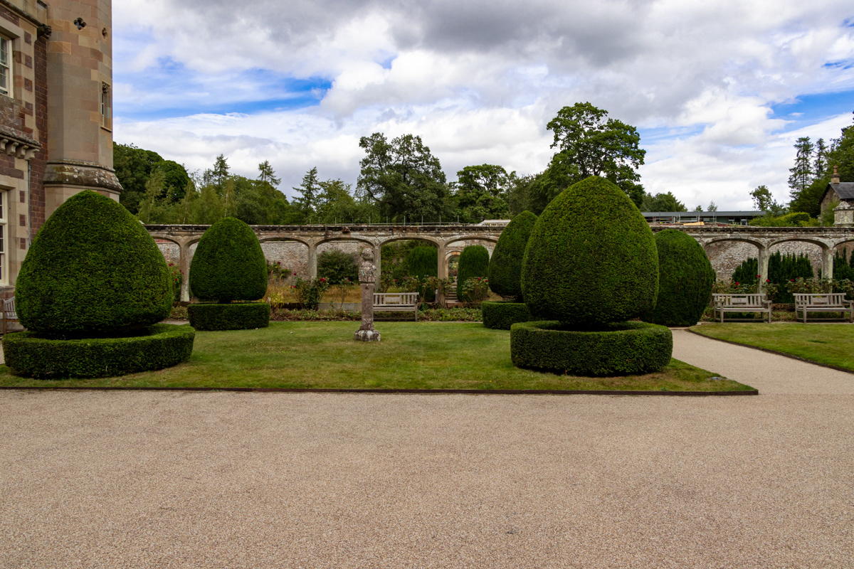 Topiary, Abbotsford House