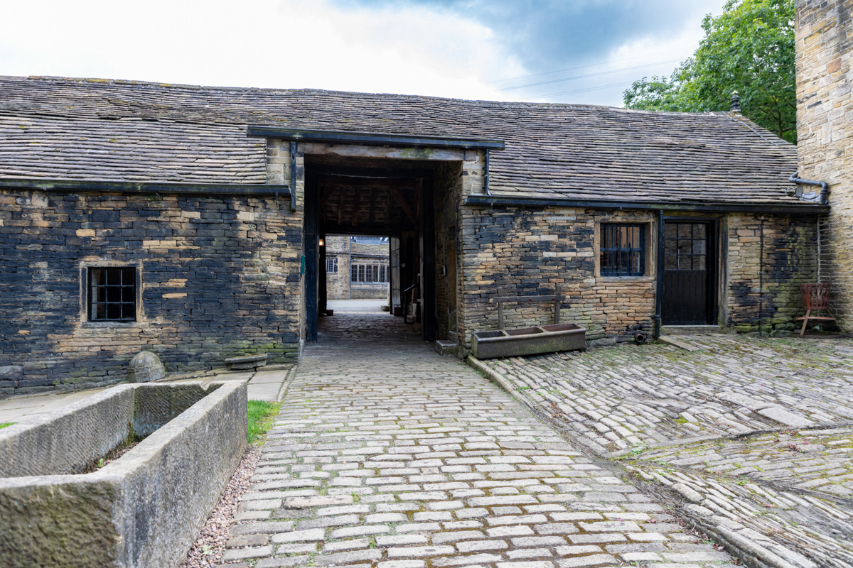 Arch to Inner Courtyard