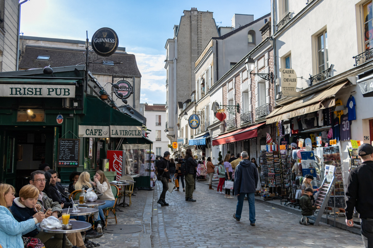 Street Scene, Rue du Chevalier de la Barre, Montmartre