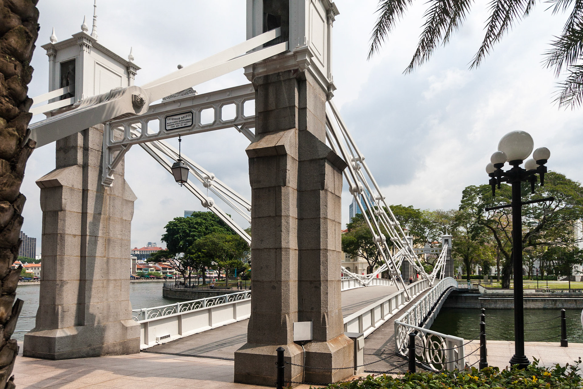The Cavenagh Bridge over the Singapore River