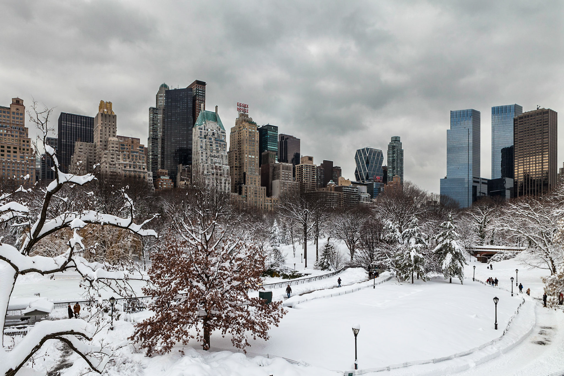 View from a little hill in the southern part of Central Park towards the 59th Street skyline (after a blizzard)