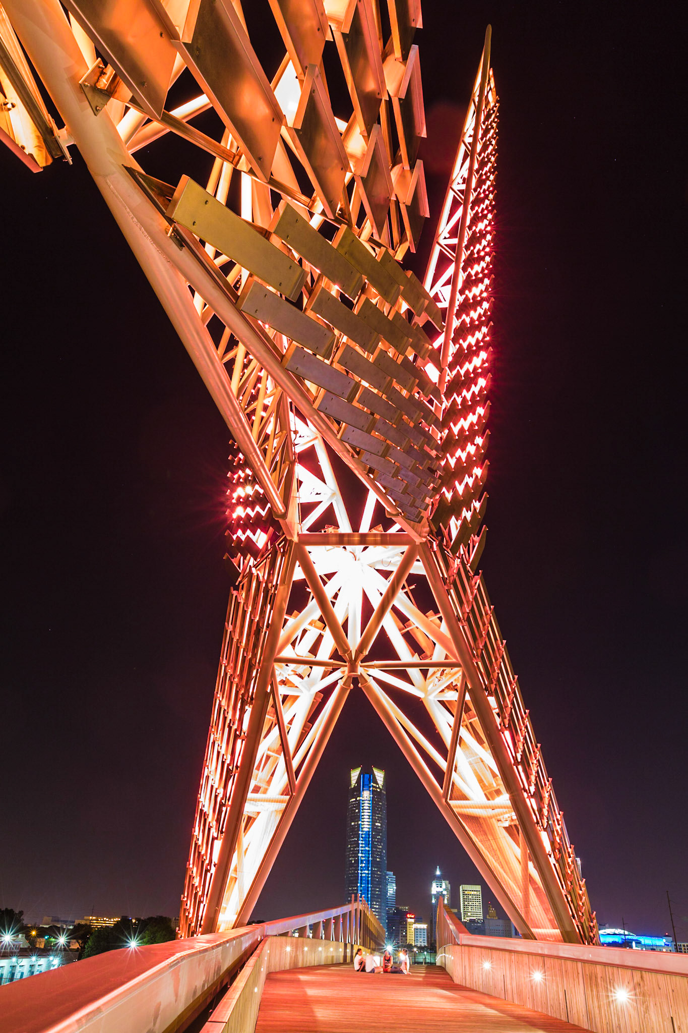 A pedestrian overpass over I-40 in Oklahoma City at night