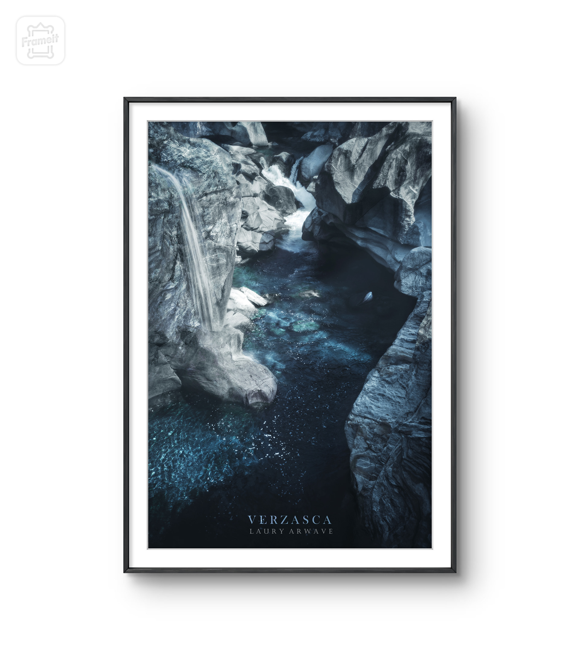 Vendu sans l'encadrement - 1 exemplaire également disponible sur plexiglass en 30x45