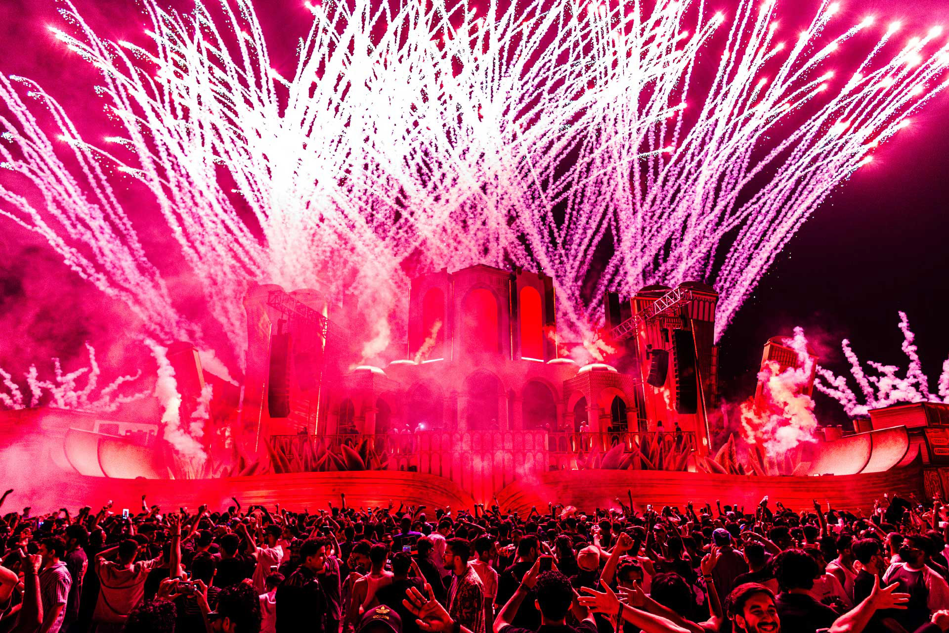 Qasr Stage Live Set Pics