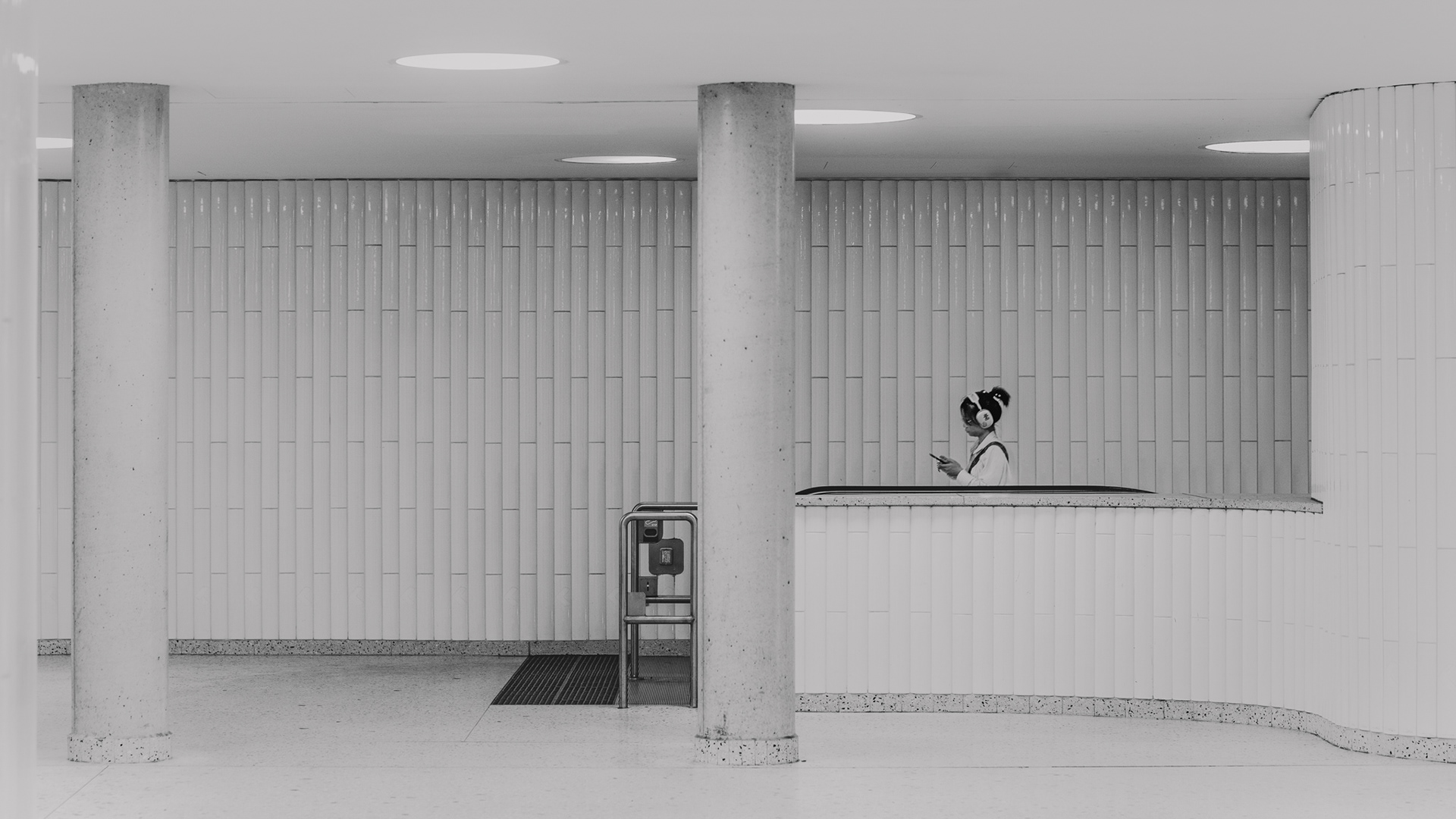 u-bahn-haltestelle dom/römer, frankfurt, street photography, tobias störmer