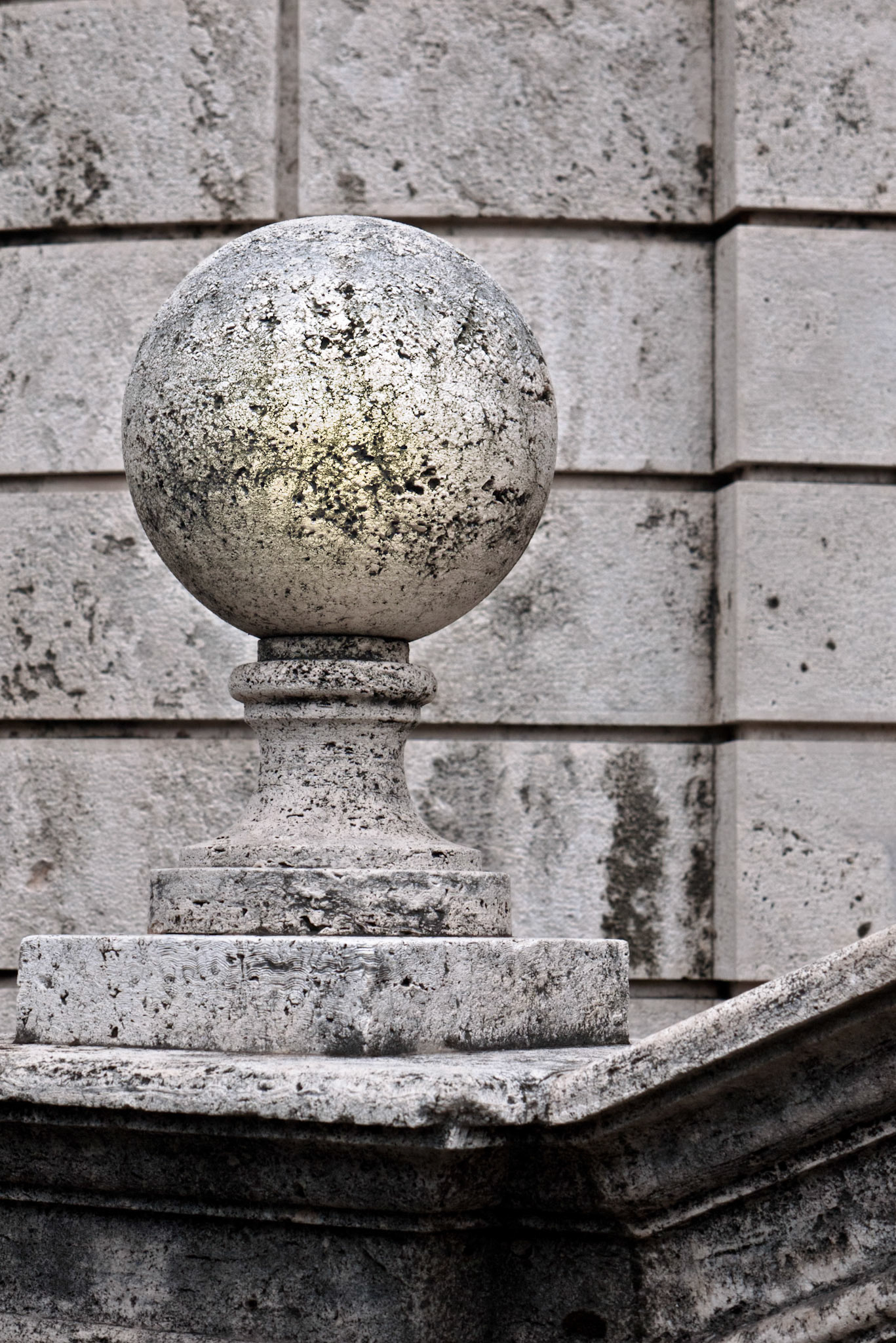 Balustrade Ball