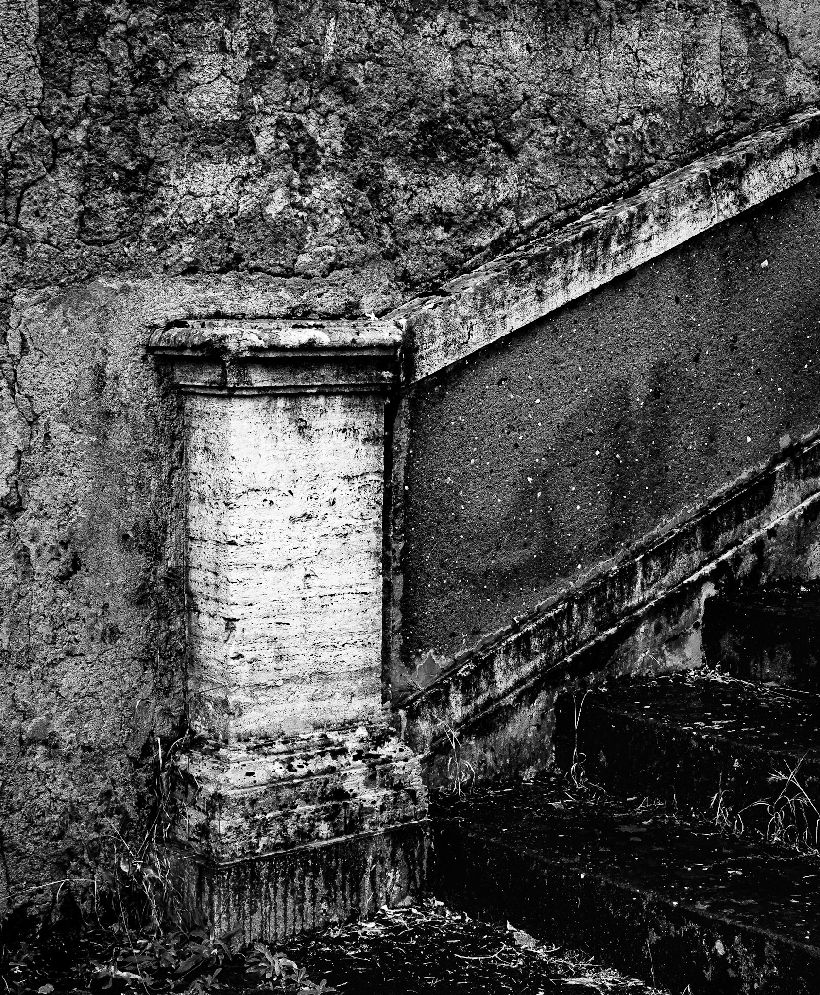 Newel Post