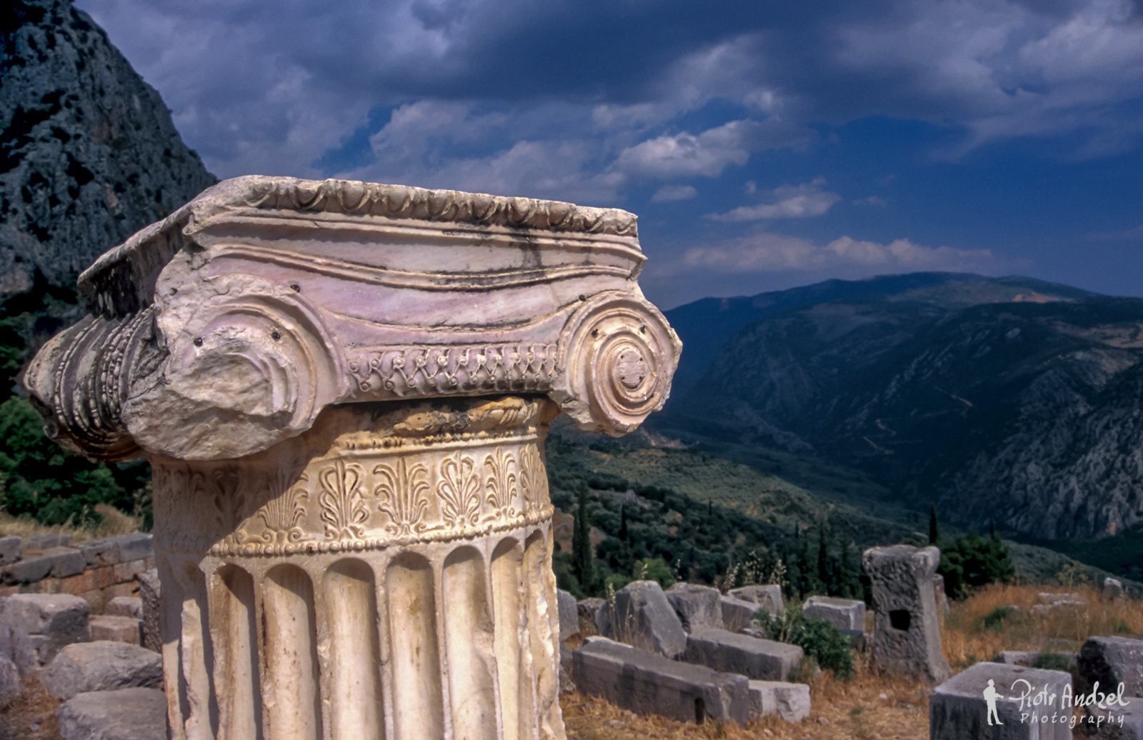 Delphi ancient ruins