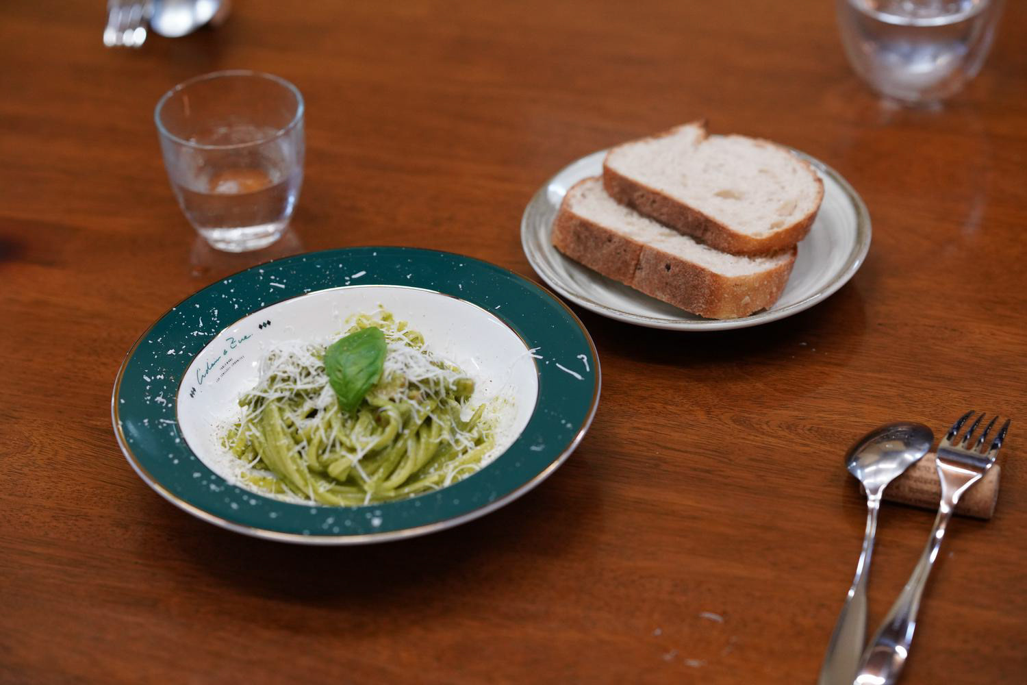 住民の方の家で食べたご飯