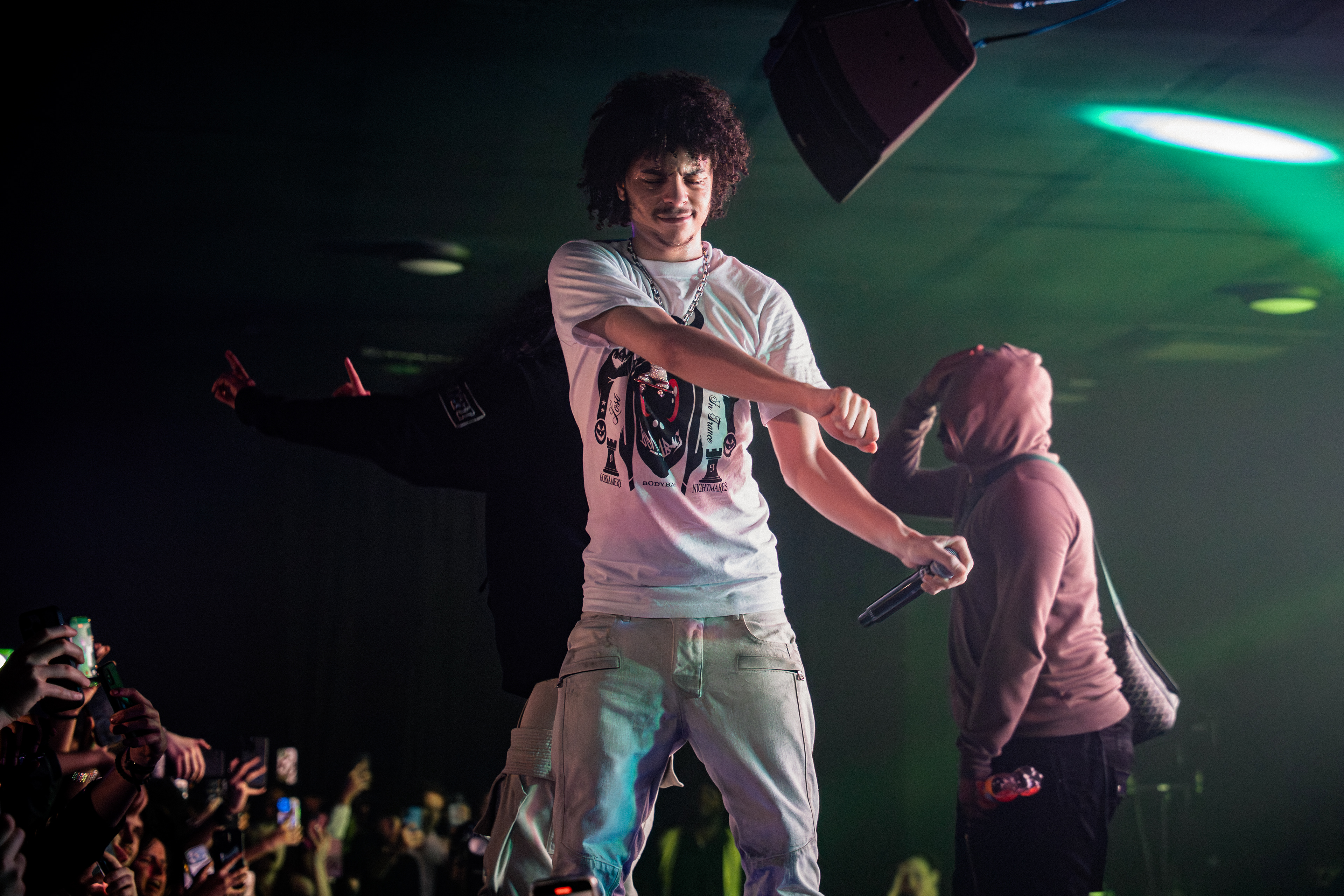 Xaviersobased performing in London at EartH