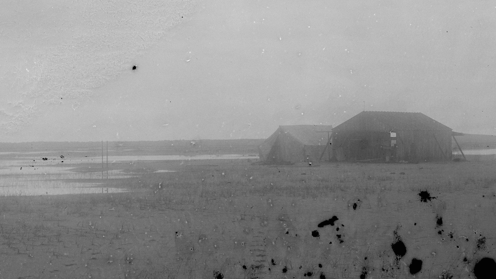 Wright brothers' camp at Kitty Hawk, North Carolina, 1901.