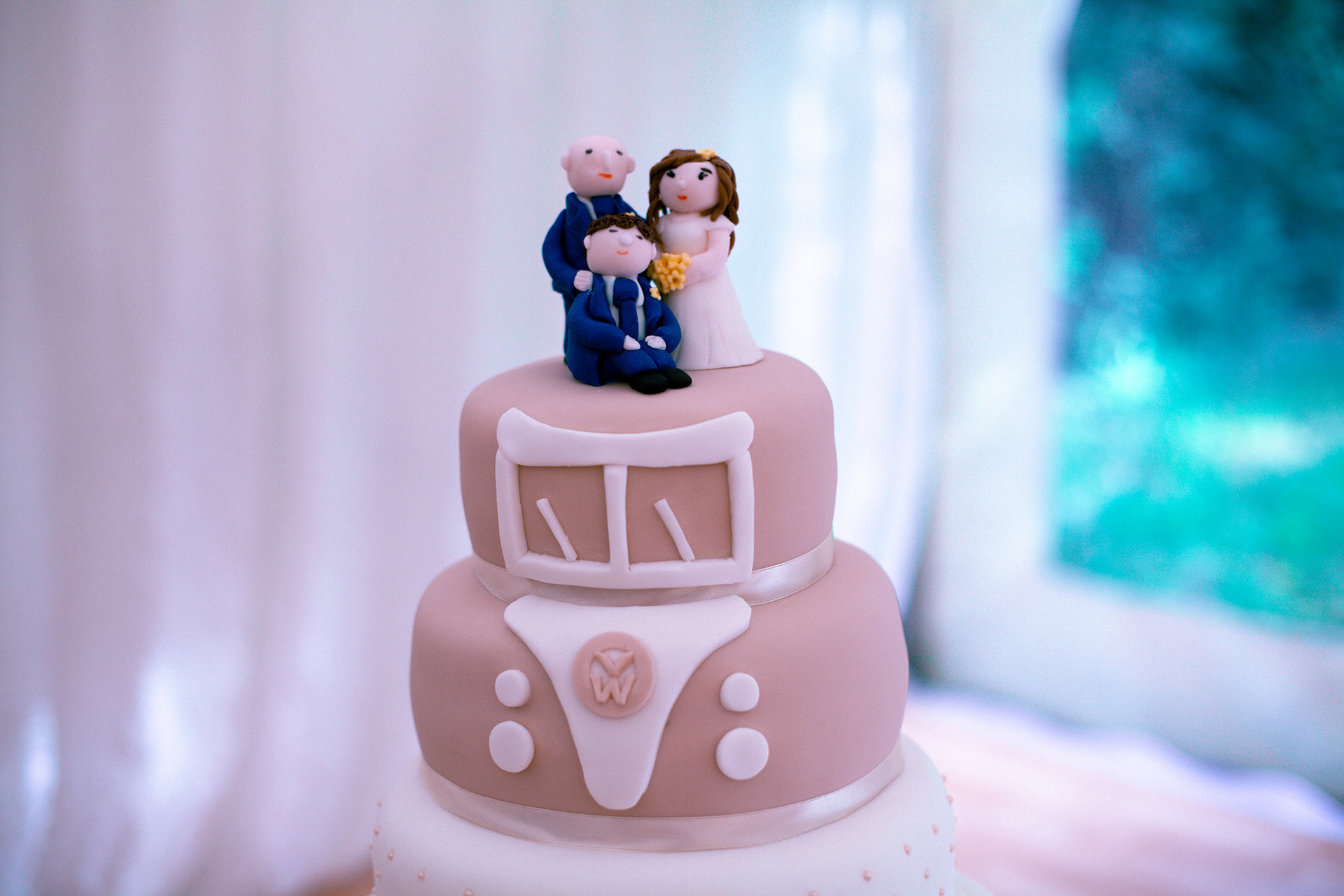 The Wedding Editorial // High-Fashion Celebration Curation.