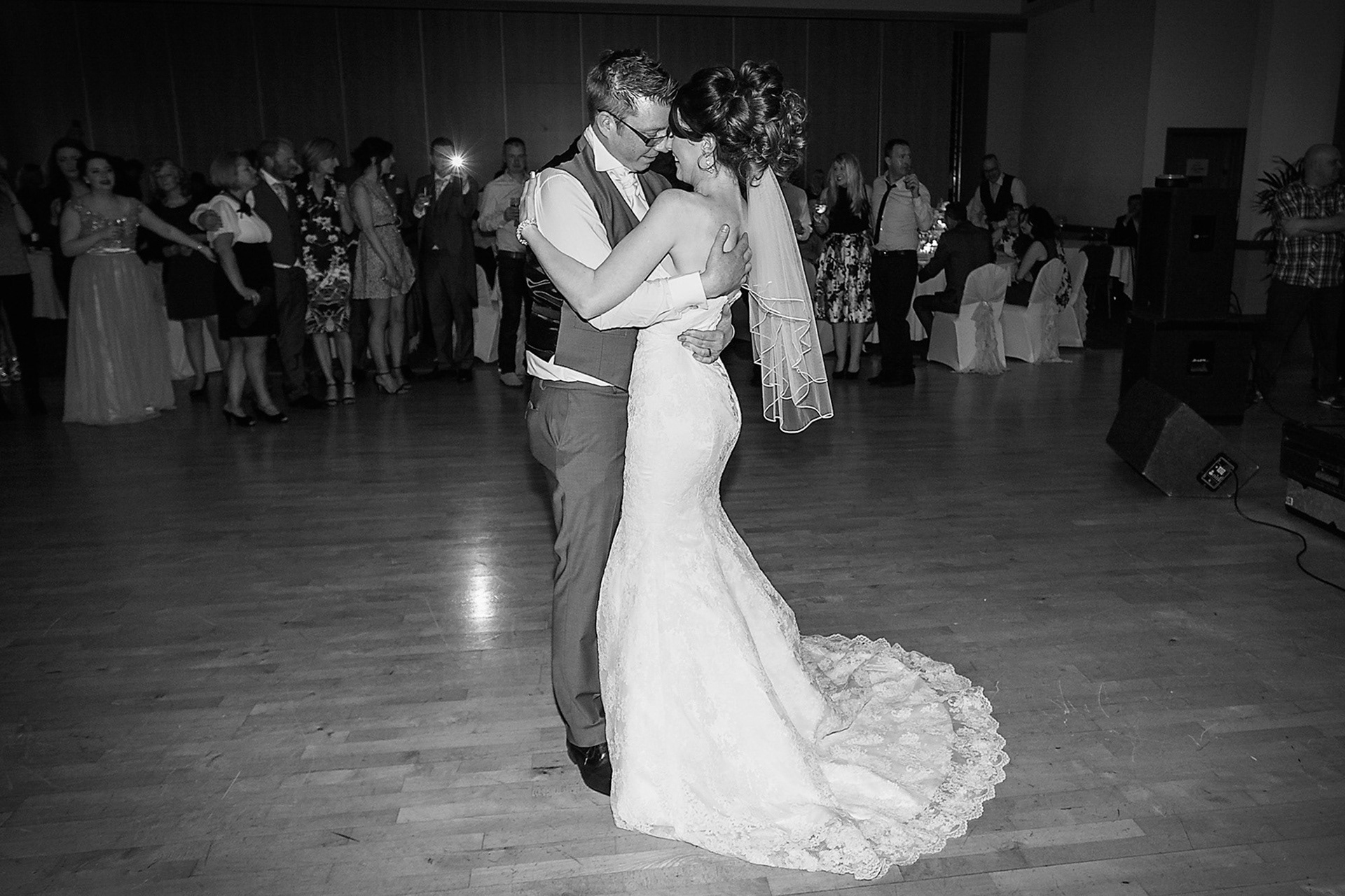 The Wedding Editorial // High-Fashion Celebration Curation.