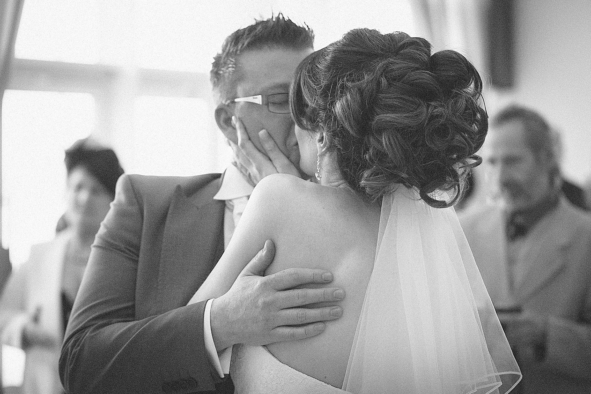 The Wedding Editorial // High-Fashion Celebration Curation.