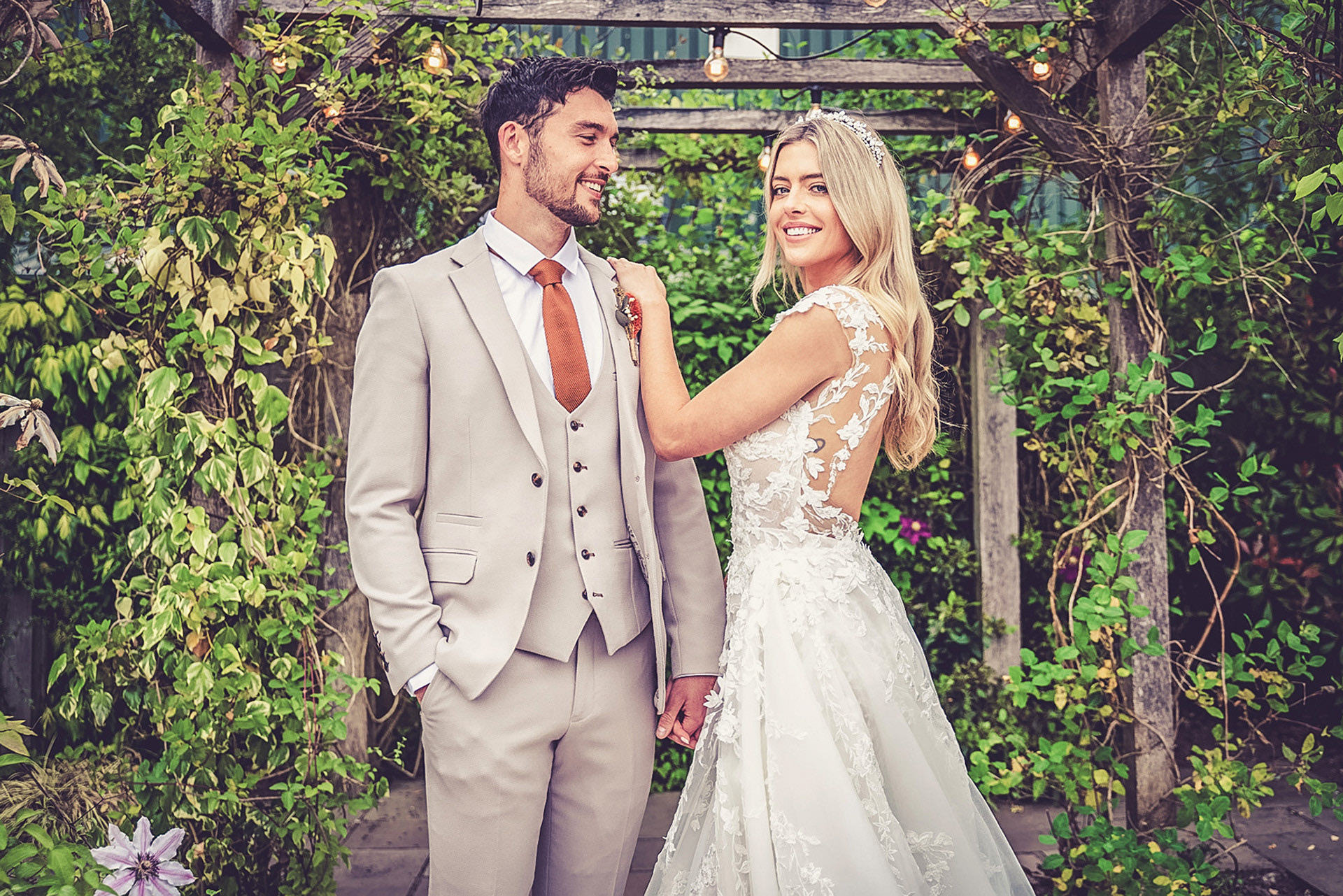 The Wedding Editorial // High-Fashion Celebration Curation.