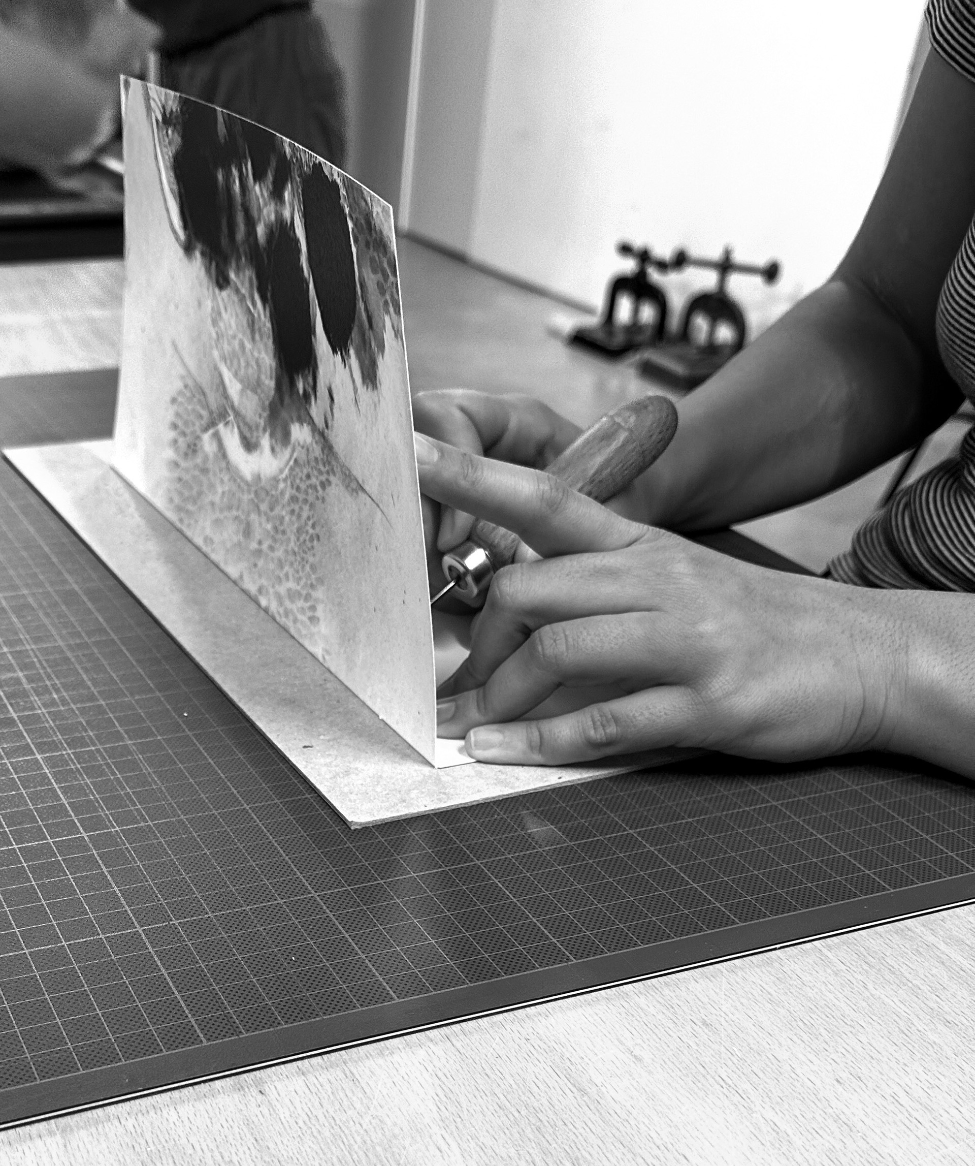 Binding at Atelier La Rivière Sèche