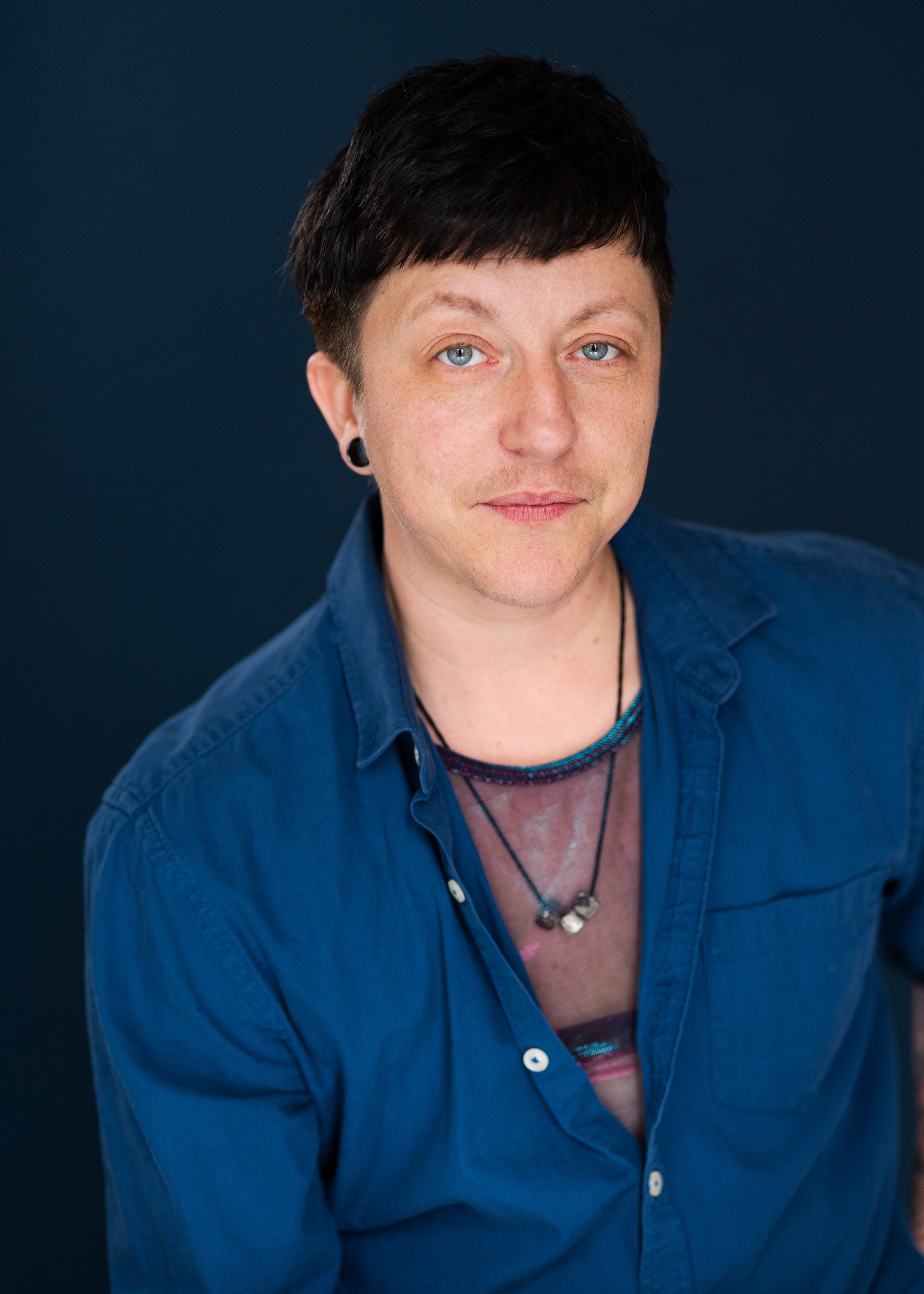 Emelia Hellman - Headshots