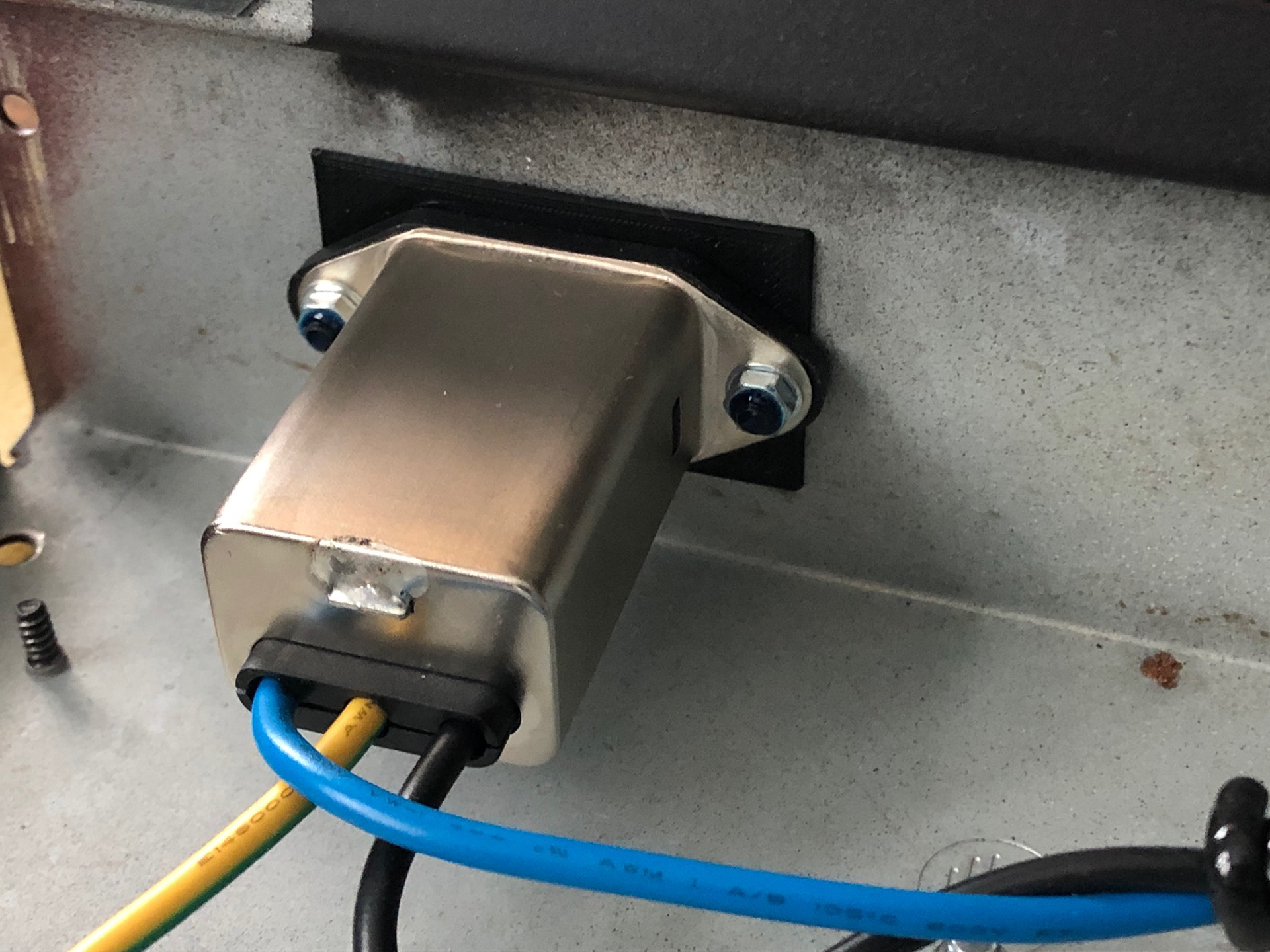 New power socket plate in place