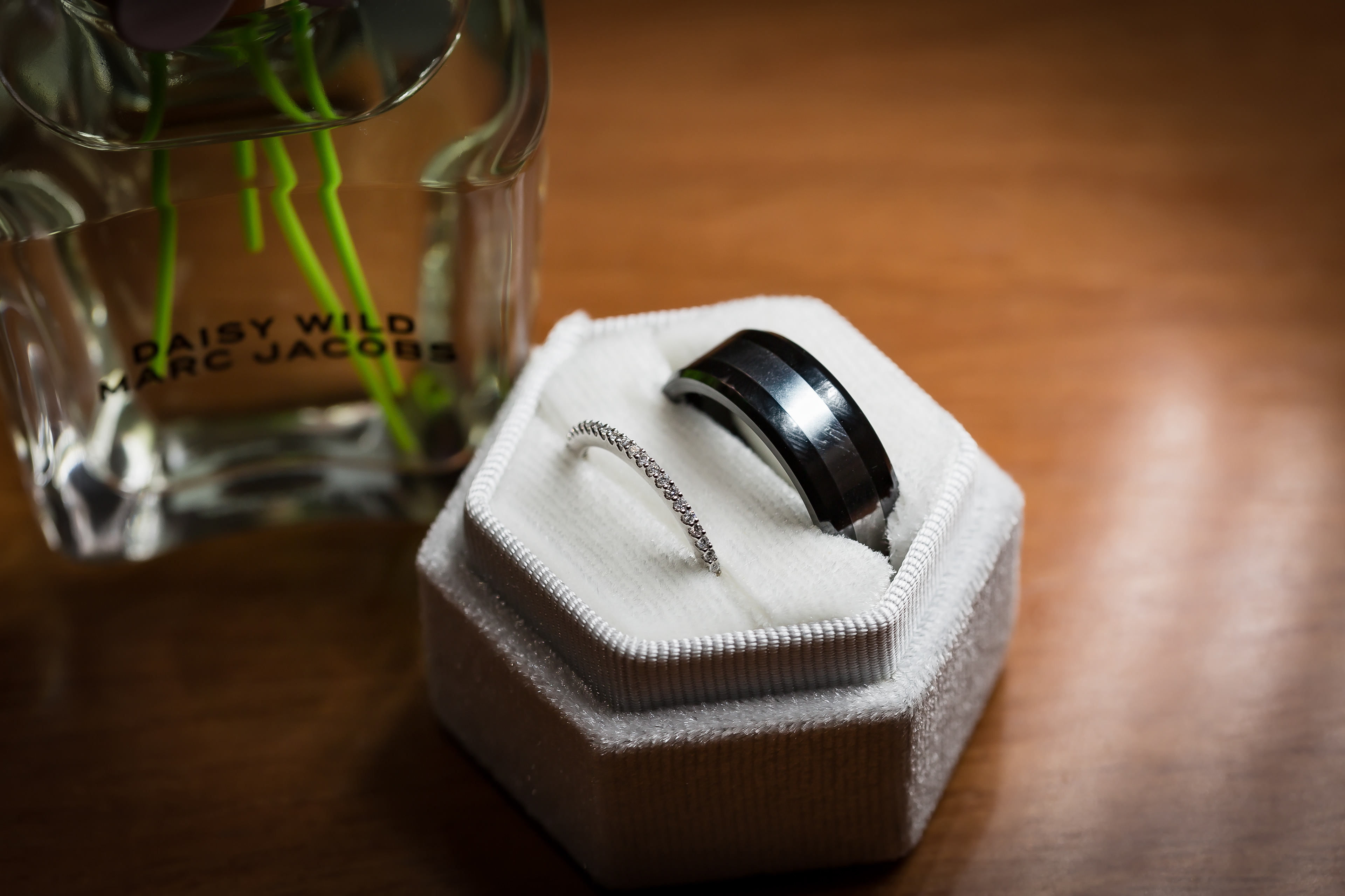 Wedding rings y The Multi Media Market Wedding Photography in Dudley.