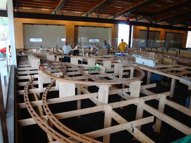 Two outer loops of sub-roadbed are completed.