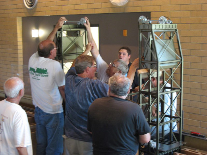 Four loose cables need four hands.